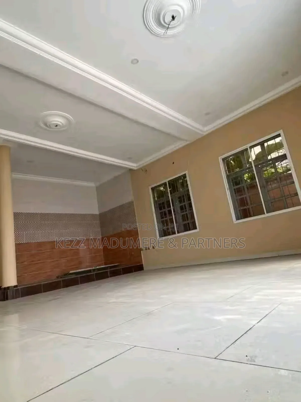 5bdrm Duplex in Sars Road , Port for sale