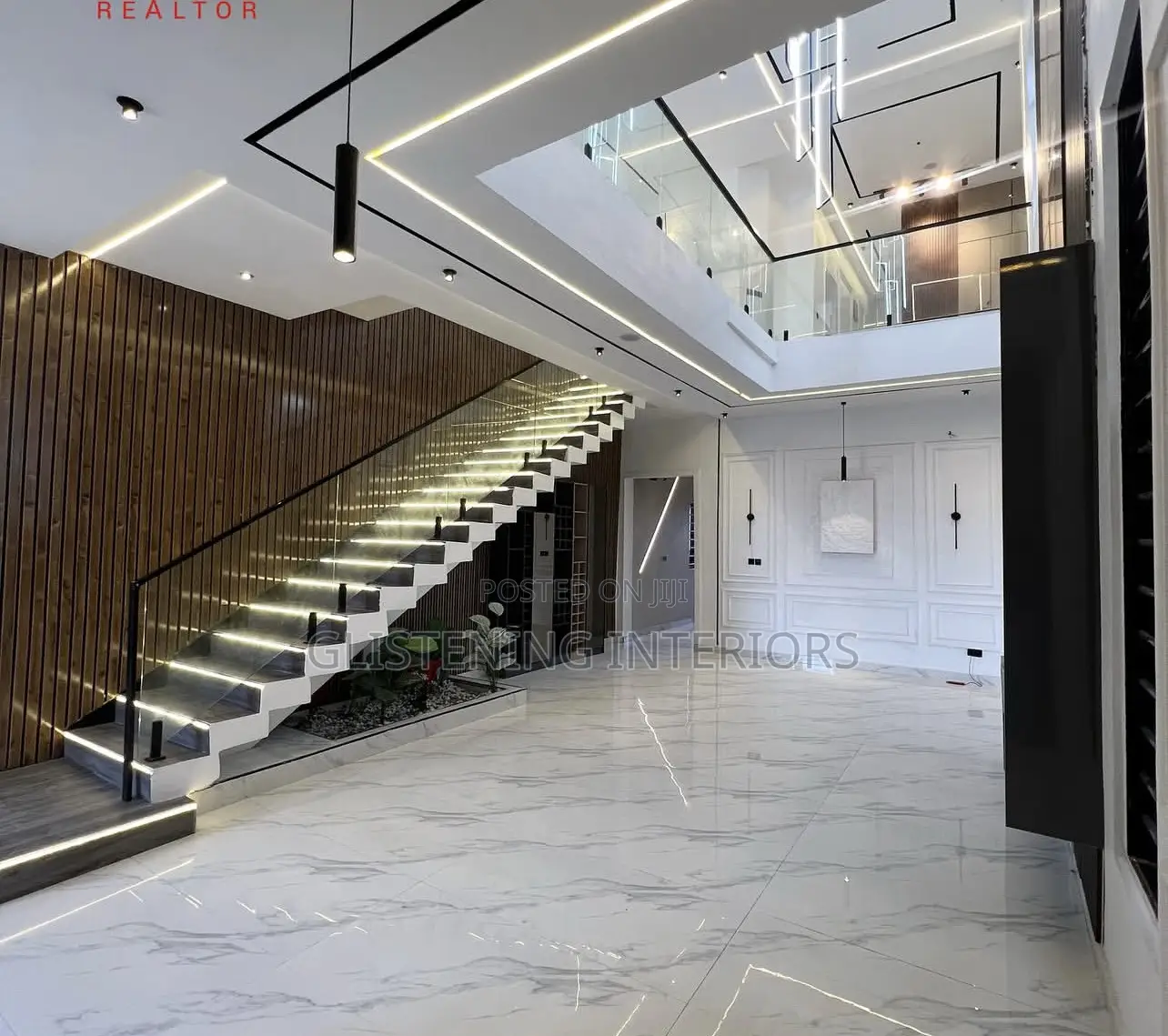 Staircase 10mm Plain Glass With Black Spigot And Accessories