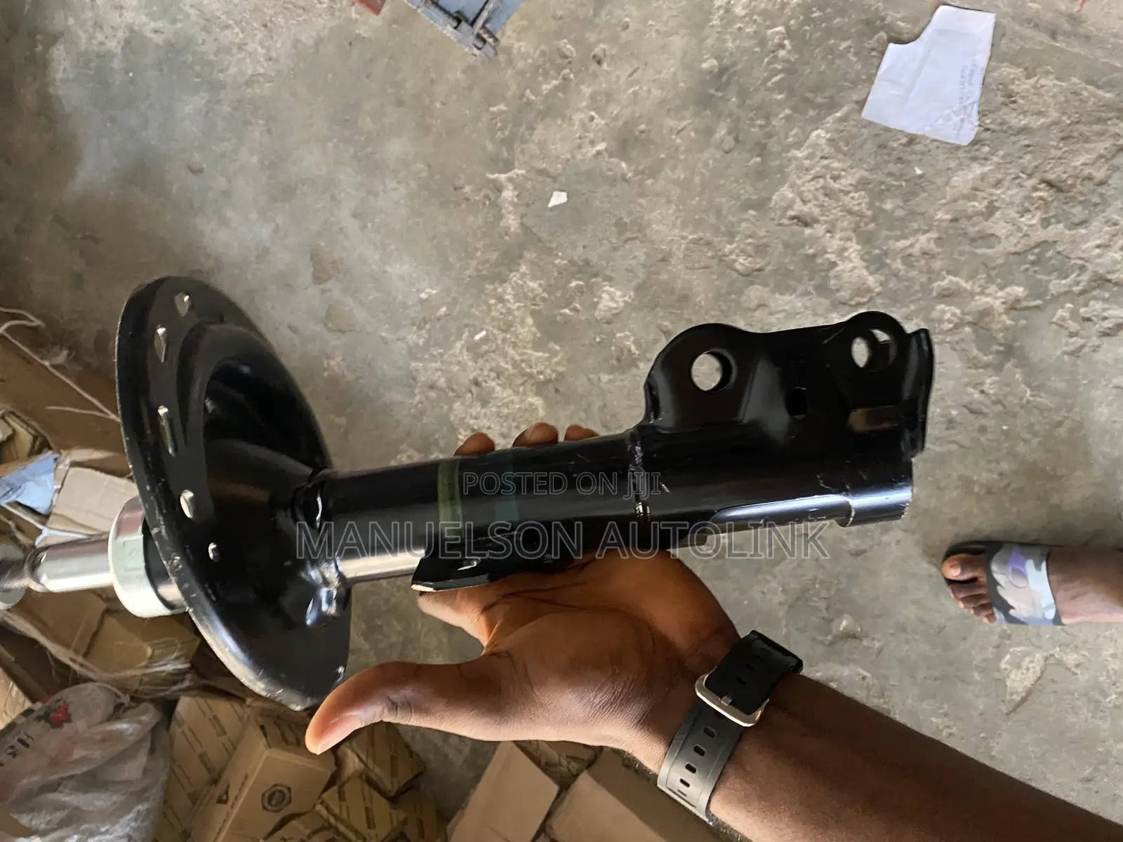 Front Shock Absorber for Camry 011,012,013-15,Avalon 011-015