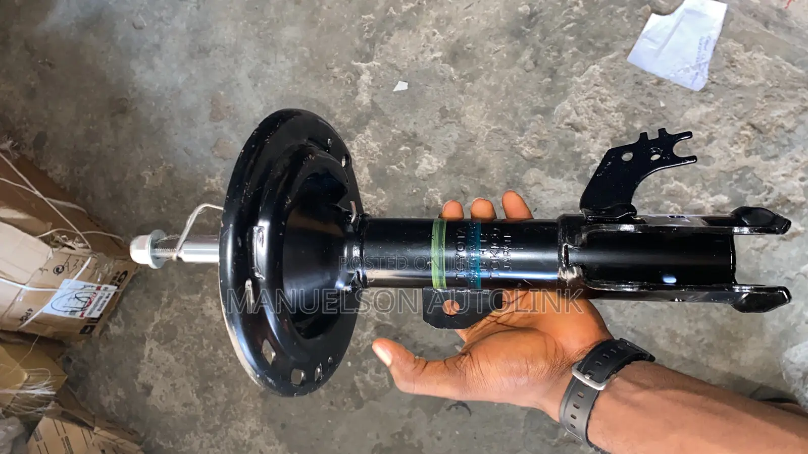 Front Shock Absorber for Camry 011,012,013-15,Avalon 011-015