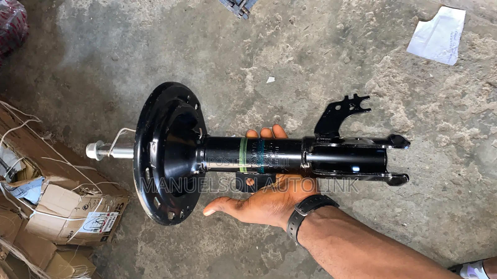 Front Shock Absorber for Camry 011,012,013-15,Avalon 011-015