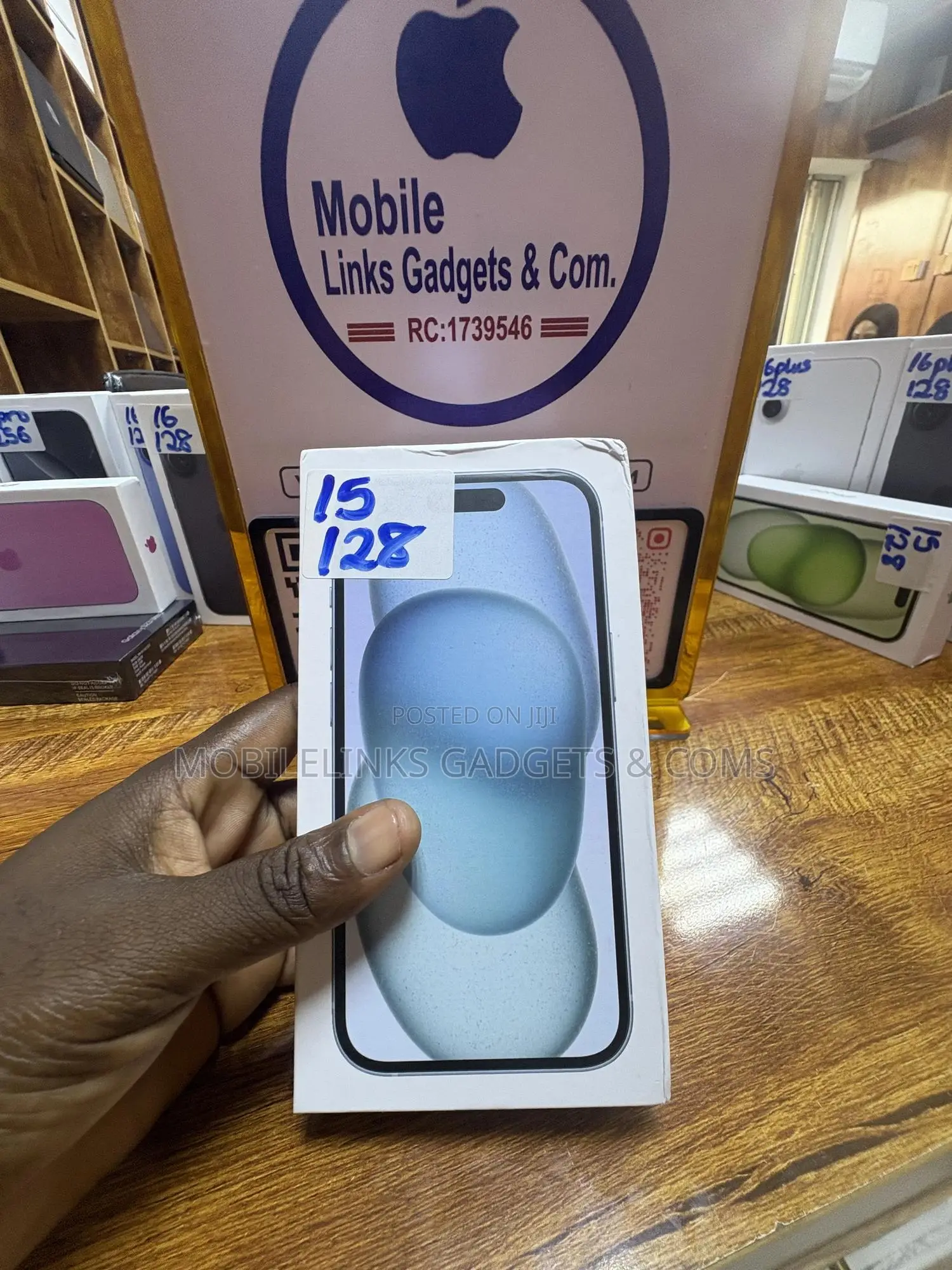 New Apple iPhone 15 128 GB Blue