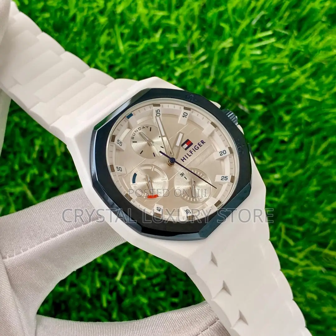 Tommy Hilfiger Quality Luxury Men Rubber Strap Wristwatch