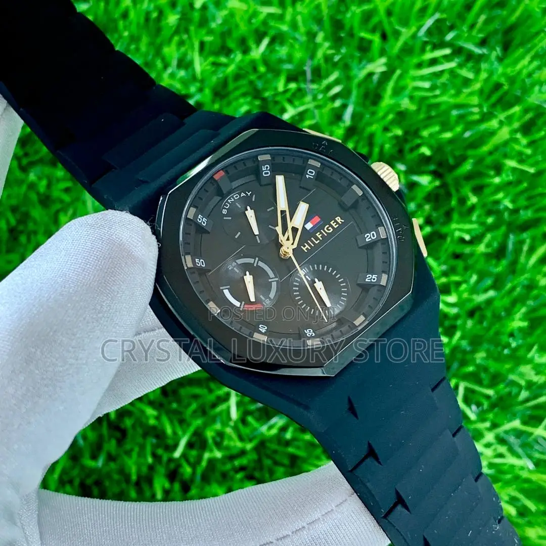 Tommy Hilfiger Quality Luxury Men Rubber Strap Wristwatch