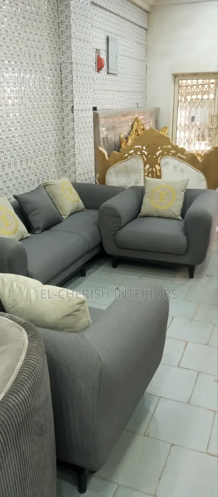 Mezg Extra Quality Sofa