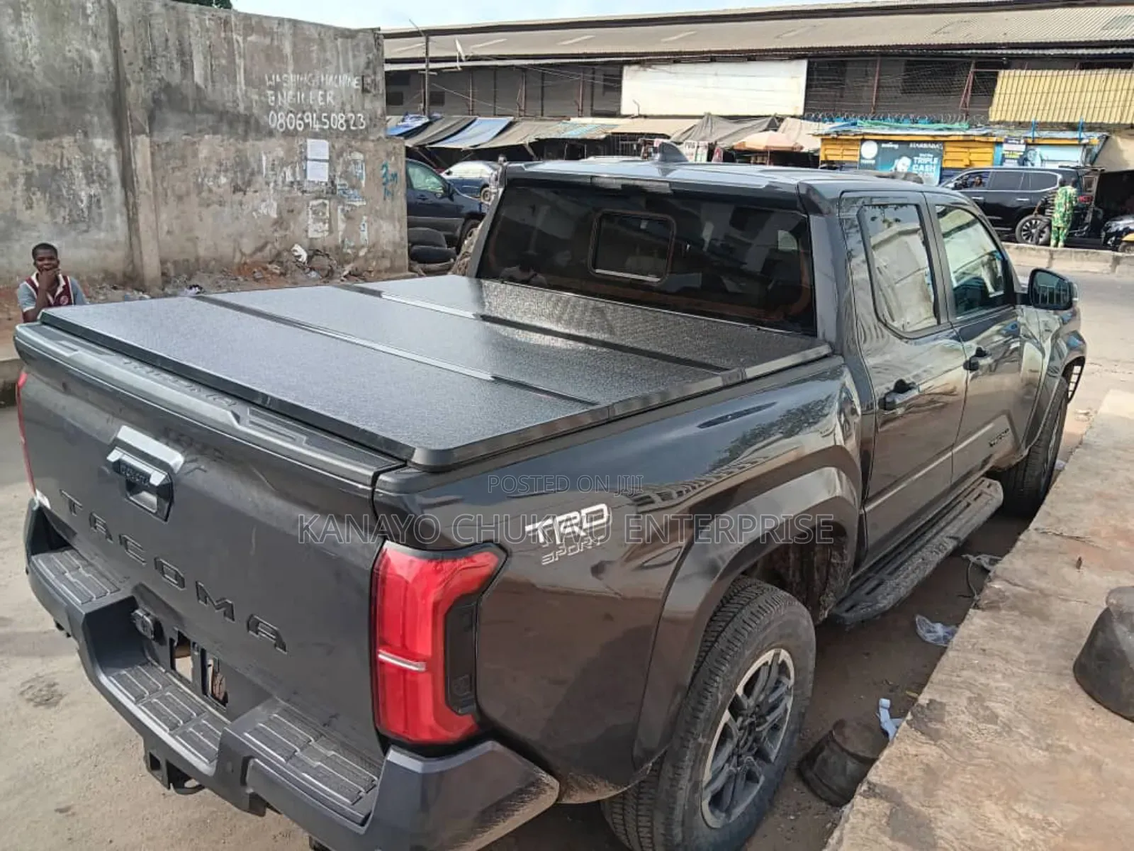 Back Cover Fiber Folding Tundra 3024/2026