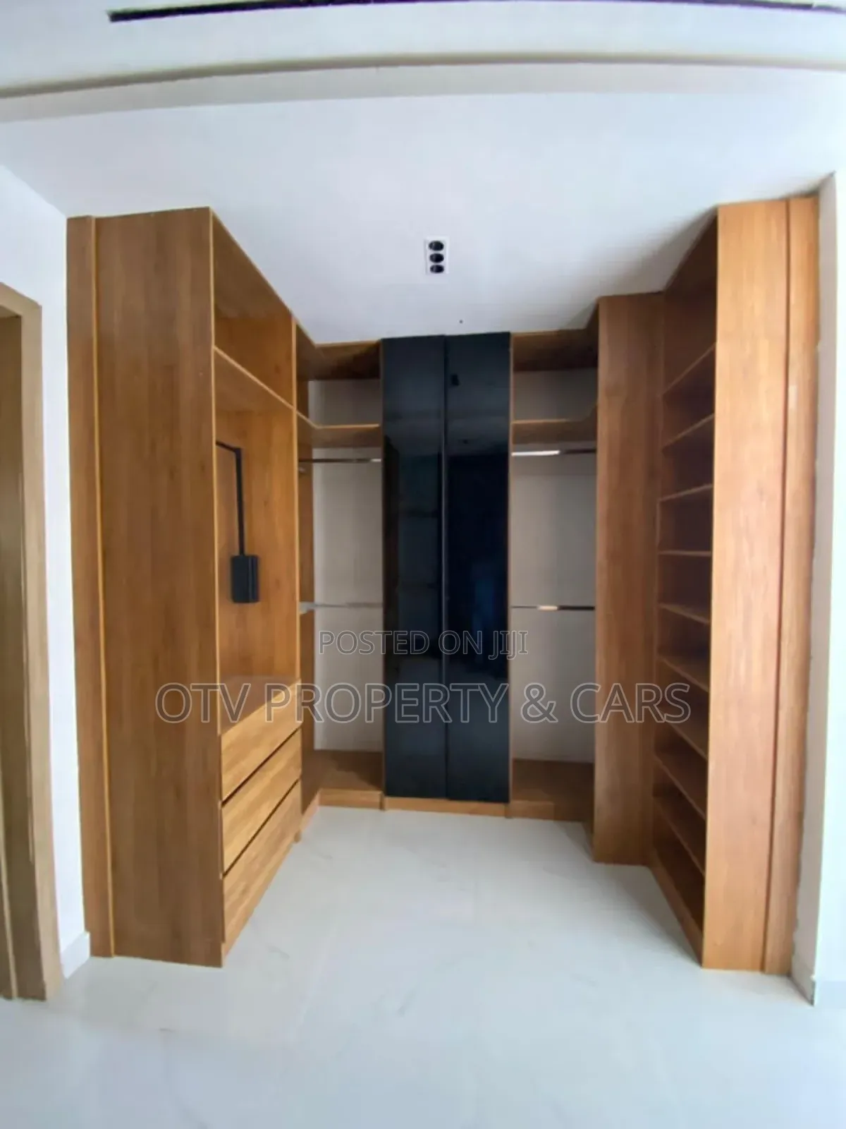 Furnished 4bdrm Duplex in Lekki Phase 1 for sale