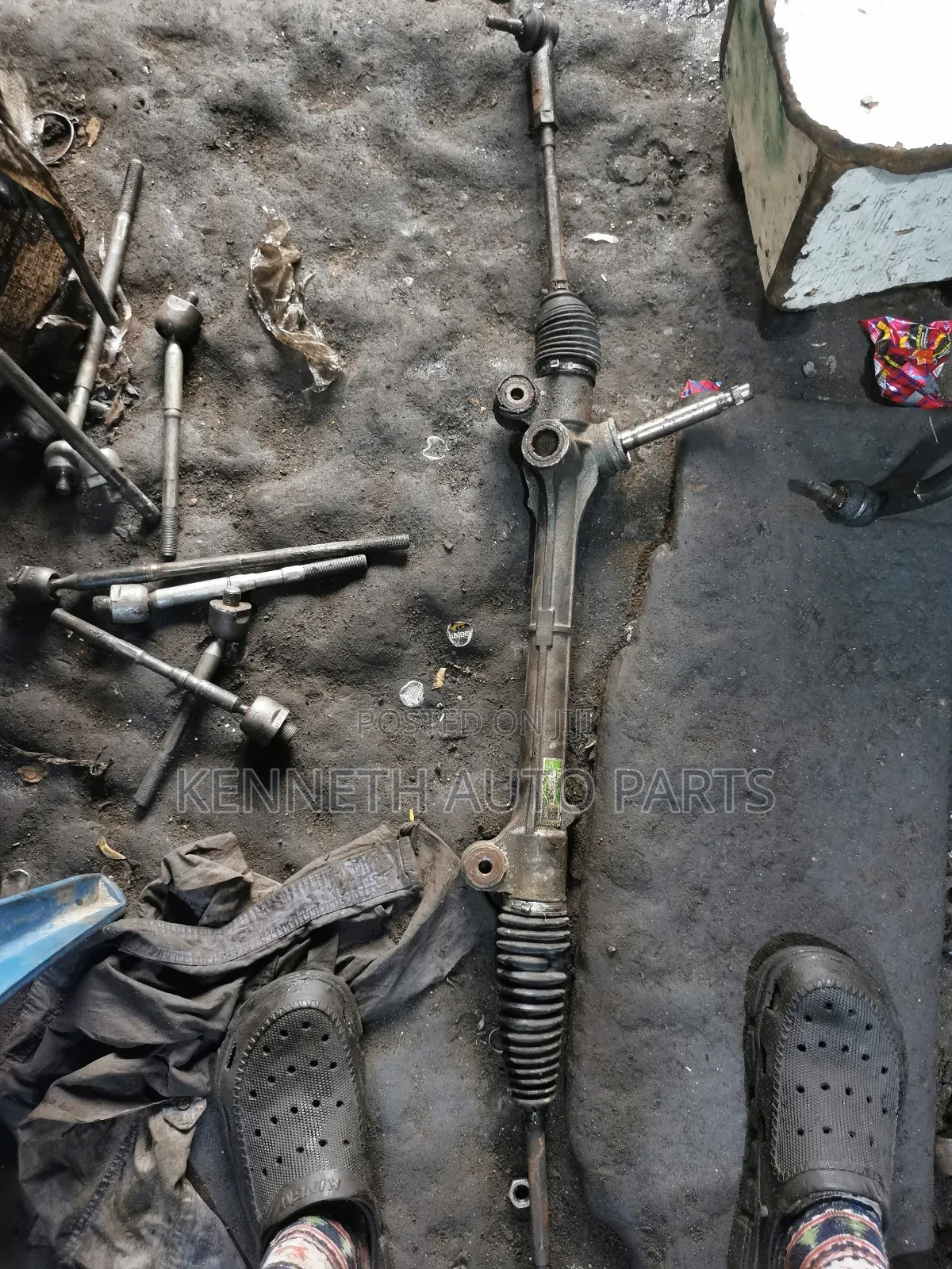 Matrix 2012 4wd Steering Rack