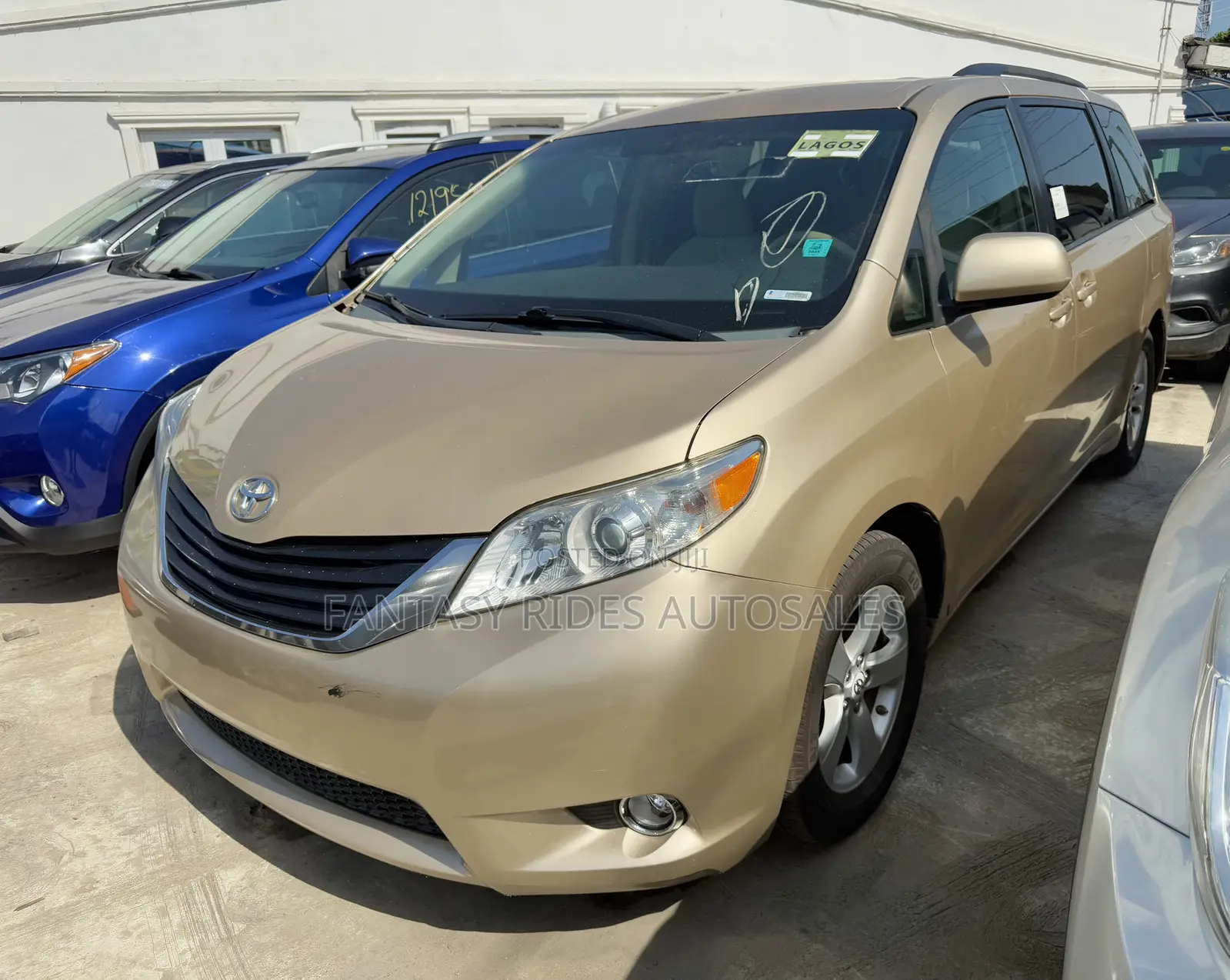 Toyota Sienna LE 7 Passenger 2012 Gold