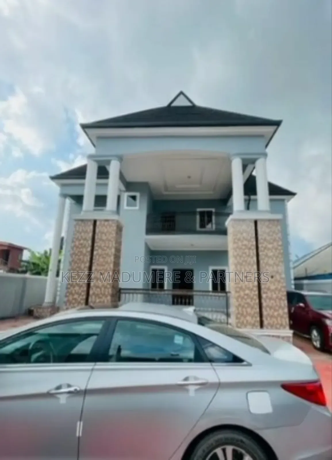 6bdrm Duplex in Radio Estate Nta for sale
