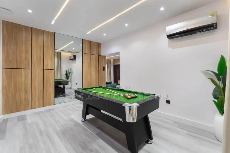Exquisite 2 Bedroom With Private Cinema Snooker Board