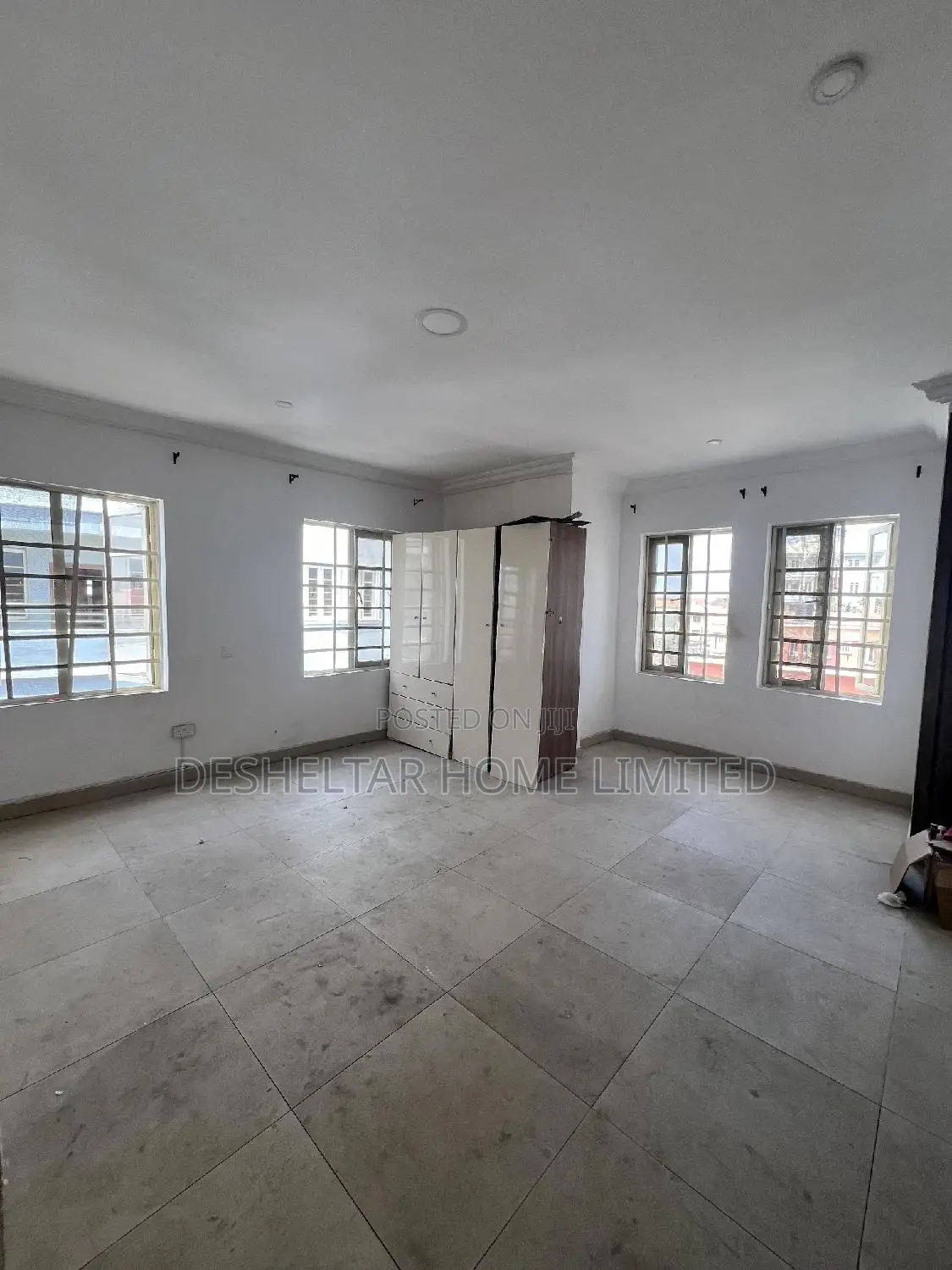 3bdrm Shared Apartment in Tpdc Building, Chevron for rent