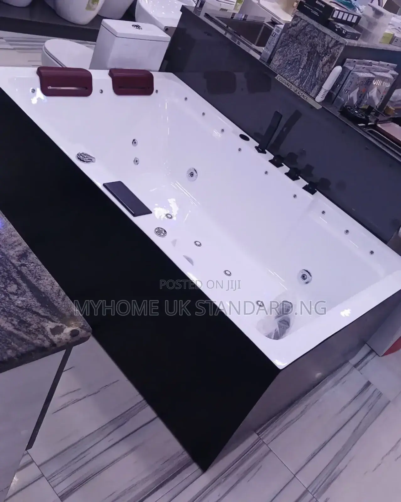 High Quality Acrylic Jacuzzi With Massage