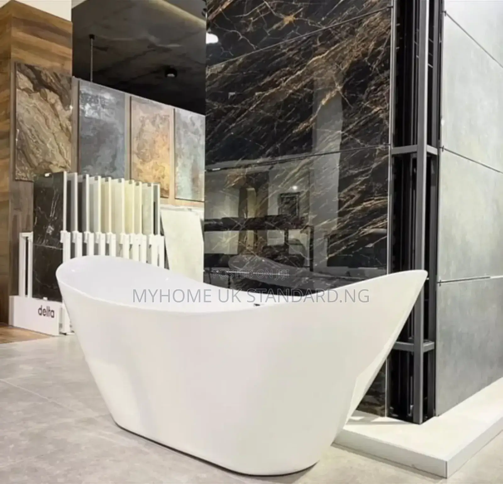 Luxury Canoe Bathtub Design White