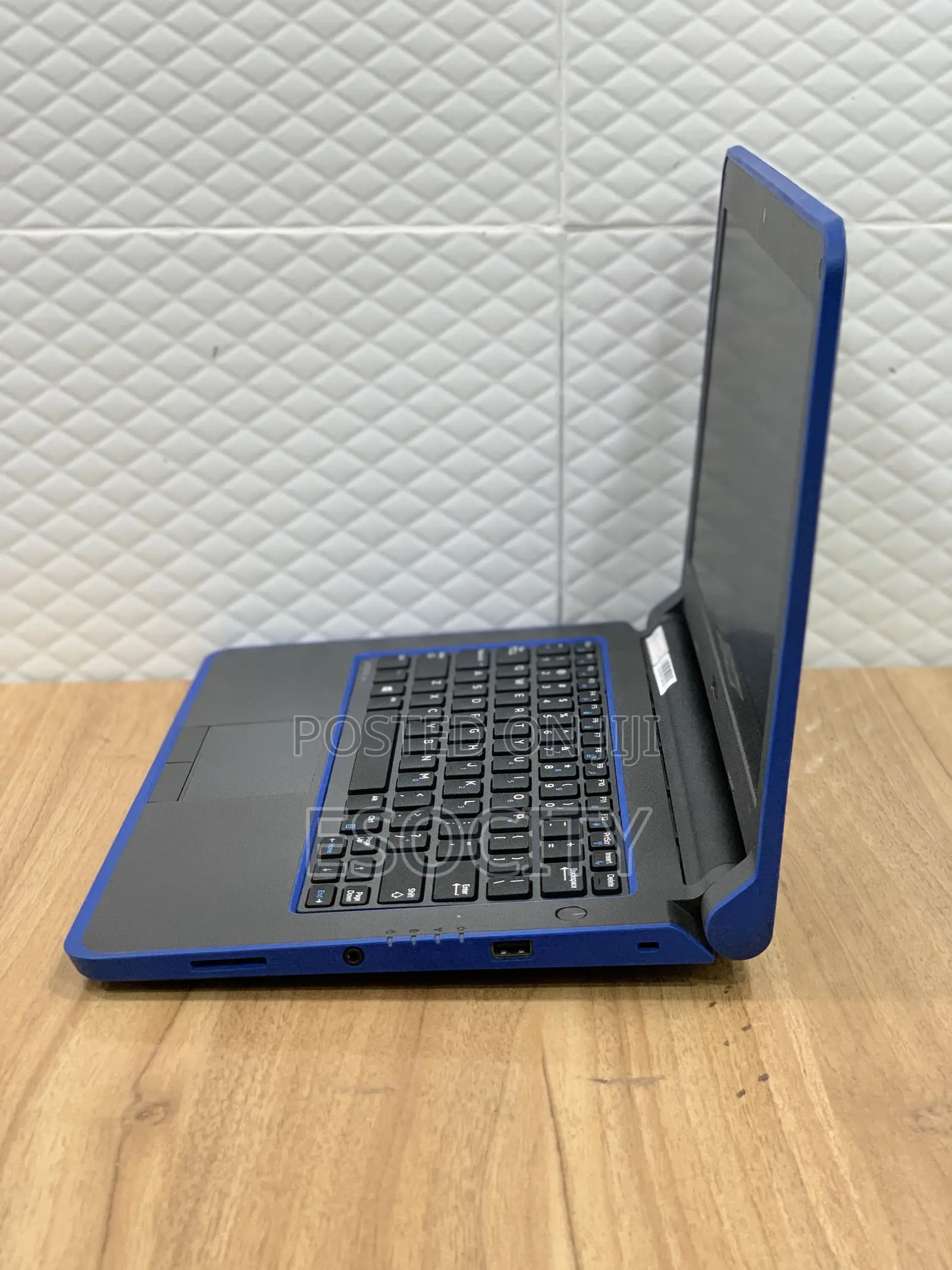 Laptop Dell Latitude 13 3340 4GB Intel Core I3 SSD 128GB