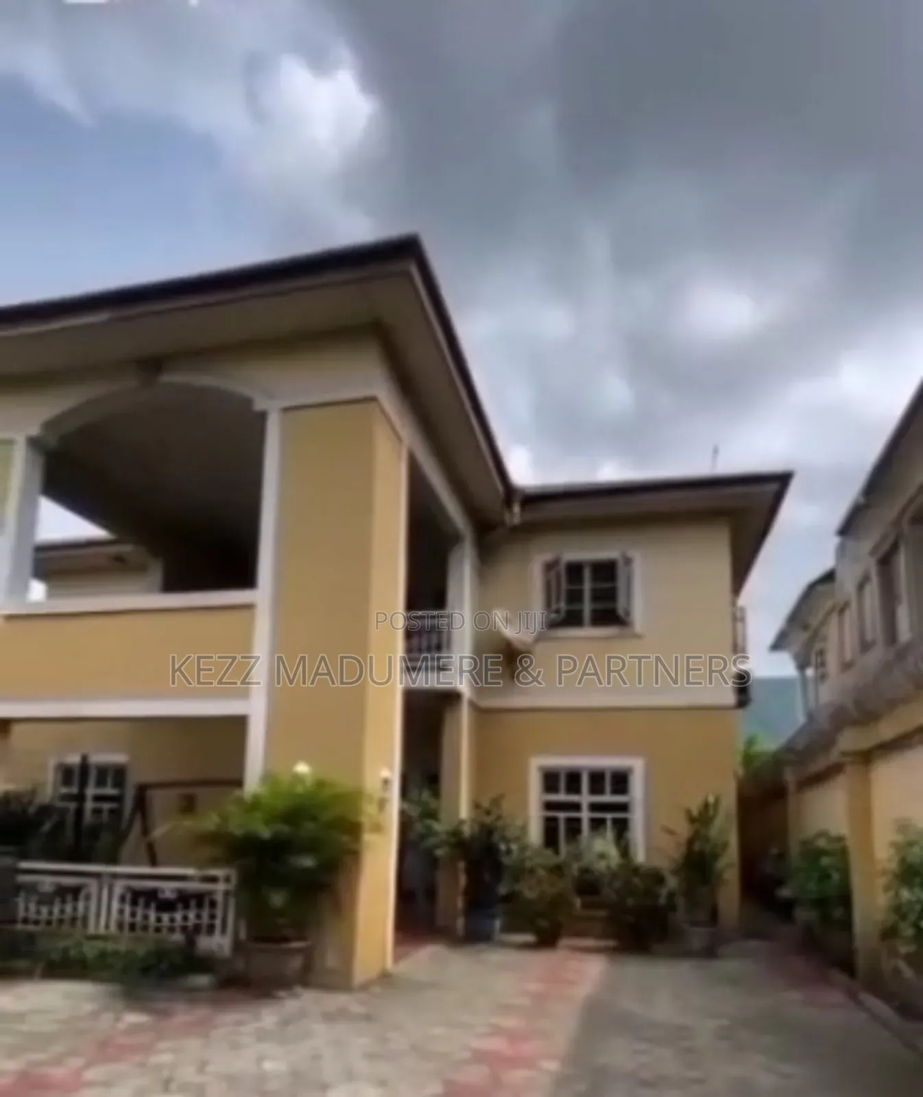 4bdrm Duplex in Chinda Ada George for sale