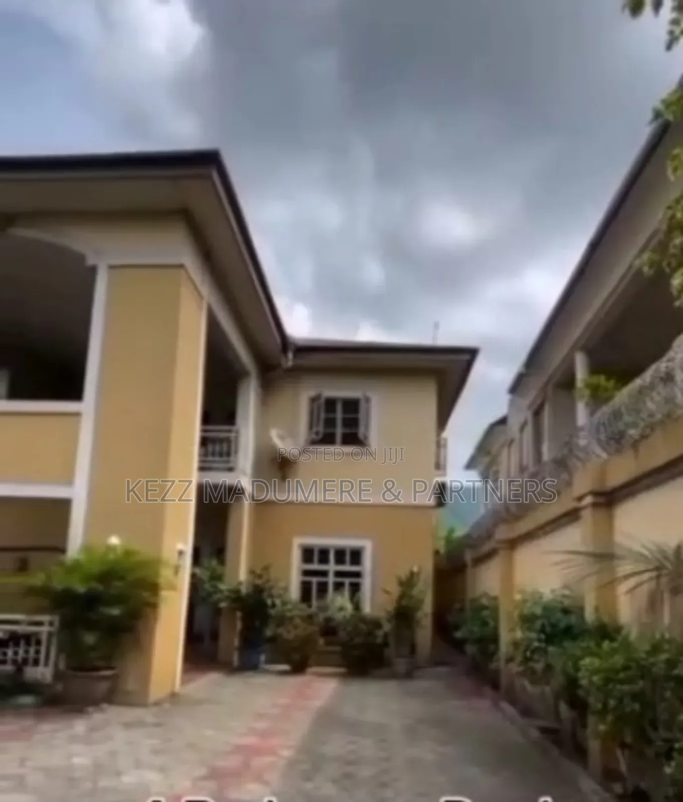 4bdrm Duplex in Chinda Ada George for sale