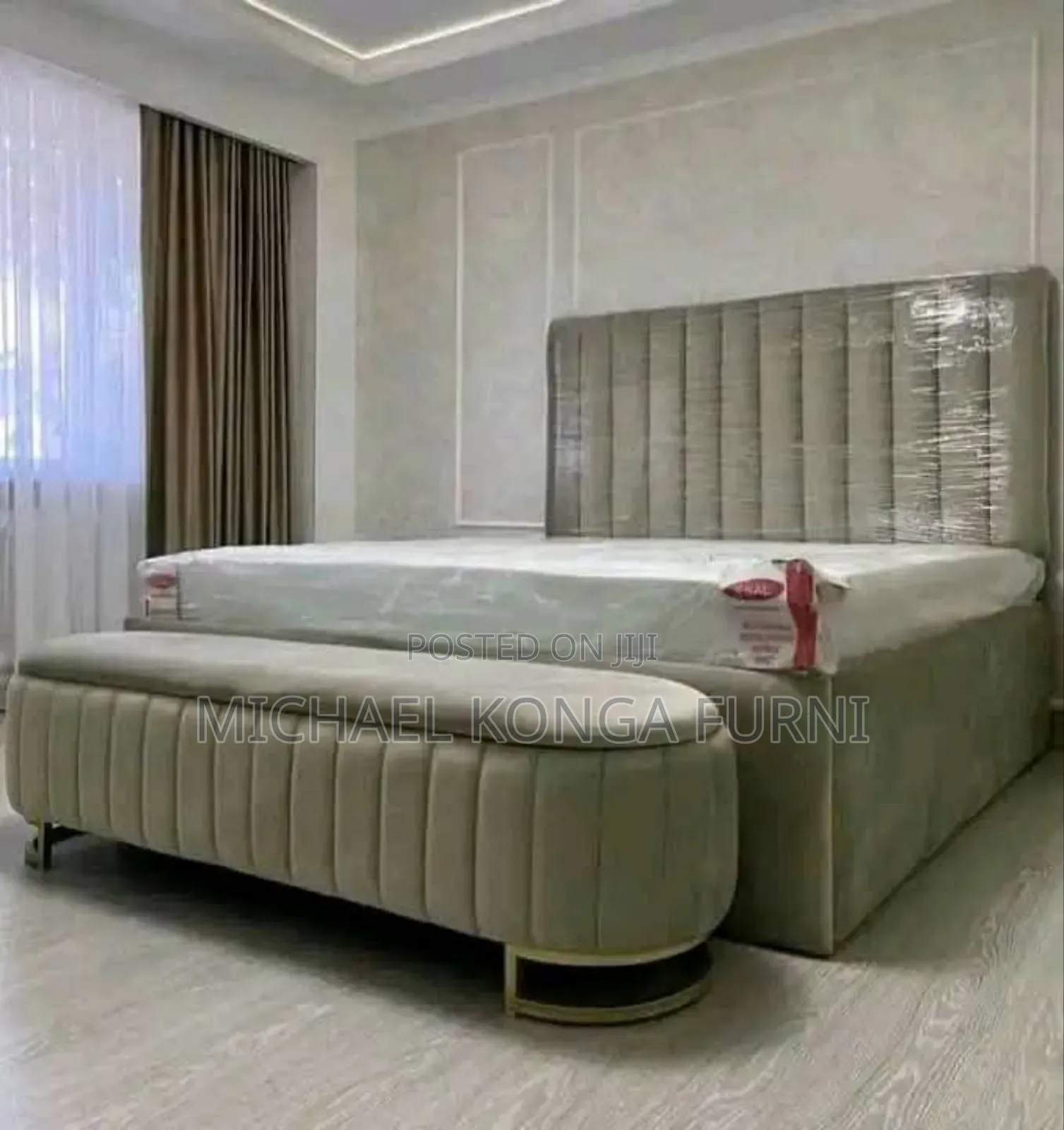 Classic 6b6 Bed With Ottoman
