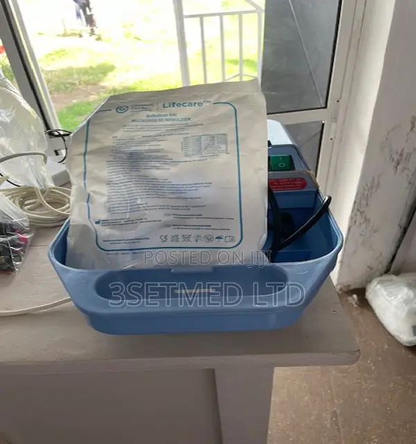 Clement Clarke Ac2000 Nebuliser - With Accessories