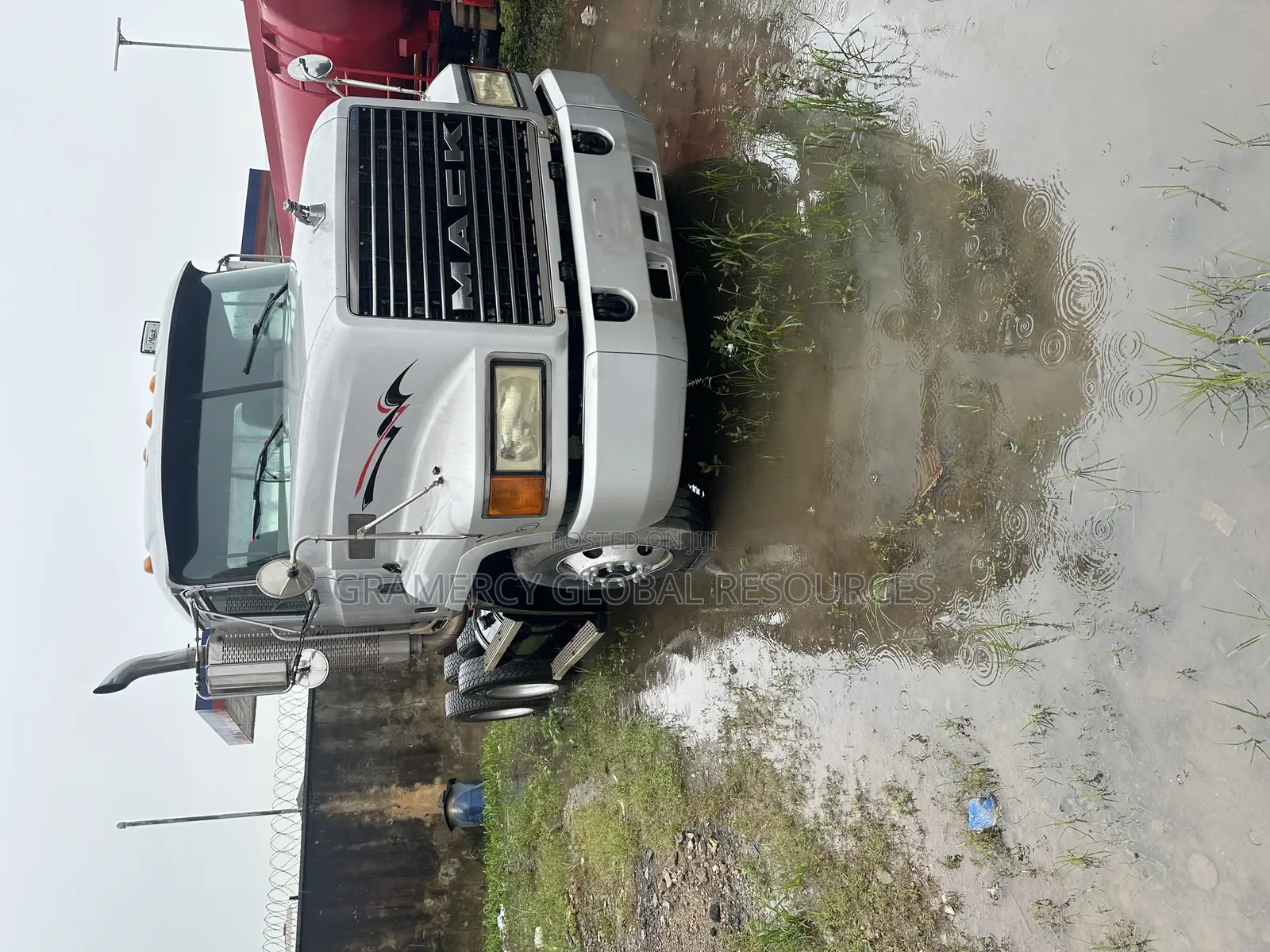 Foreign Used Mack Trailer Head Tractor Available