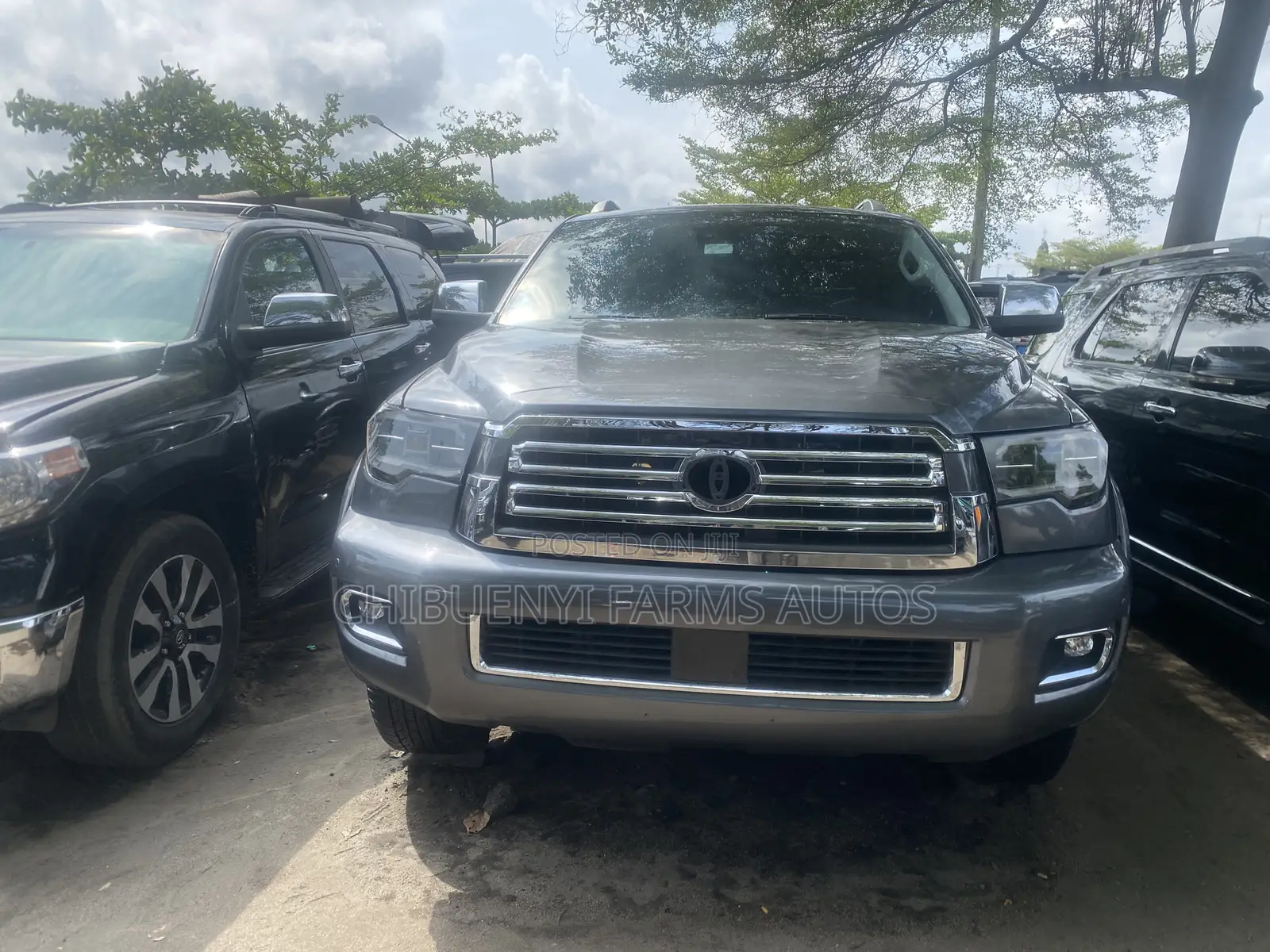 Toyota Sequoia Platinum 4x4 2020 Gray