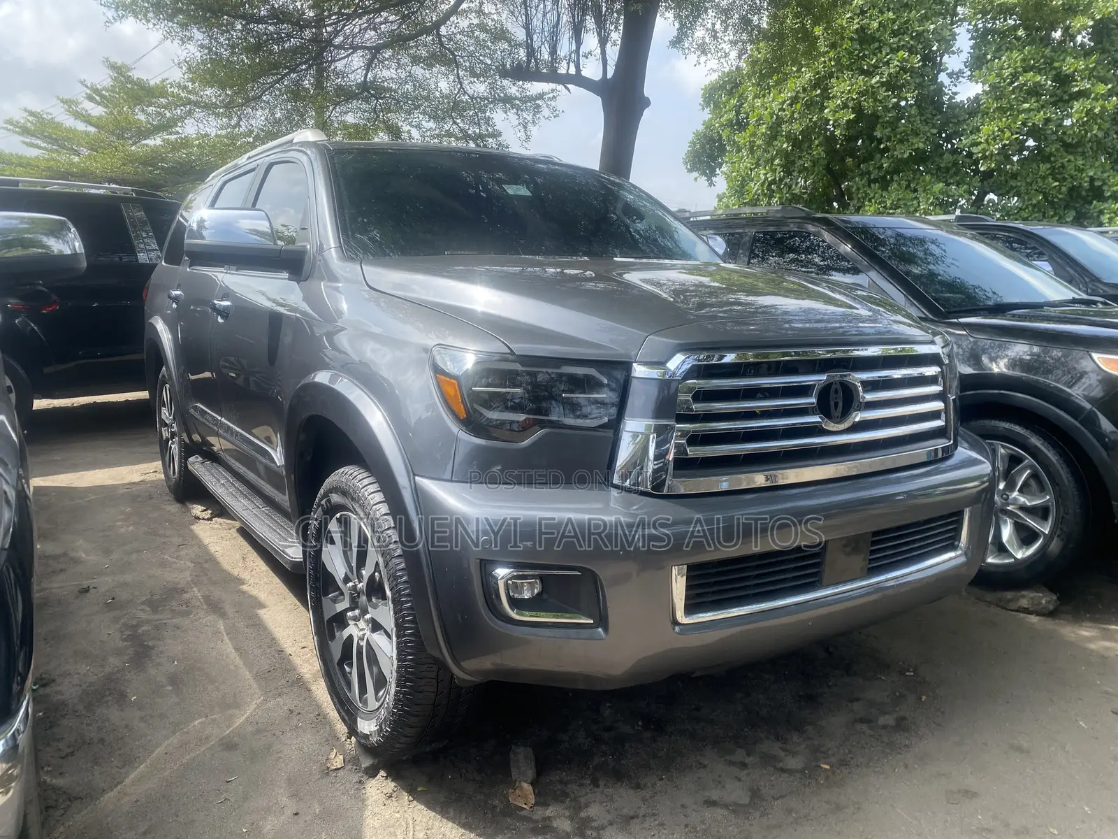 Toyota Sequoia Platinum 4x4 2020 Gray