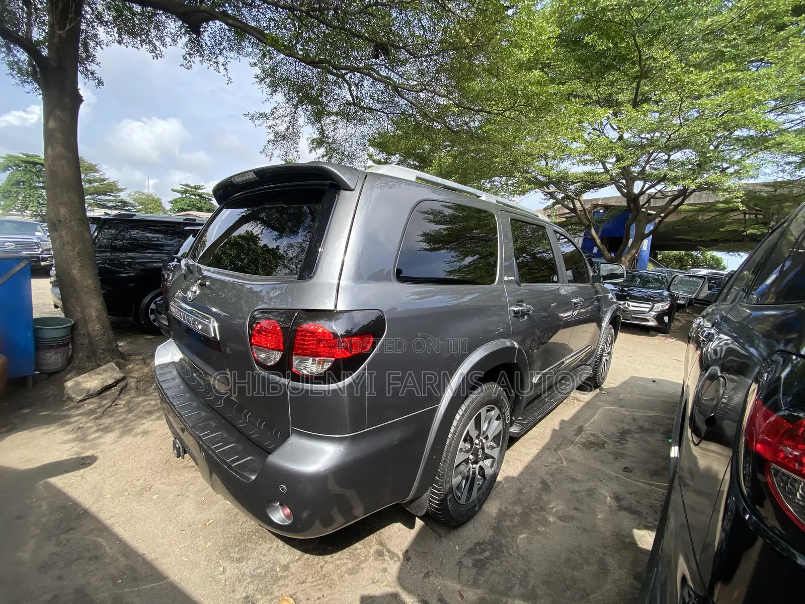 Toyota Sequoia Platinum 4x4 2020 Gray
