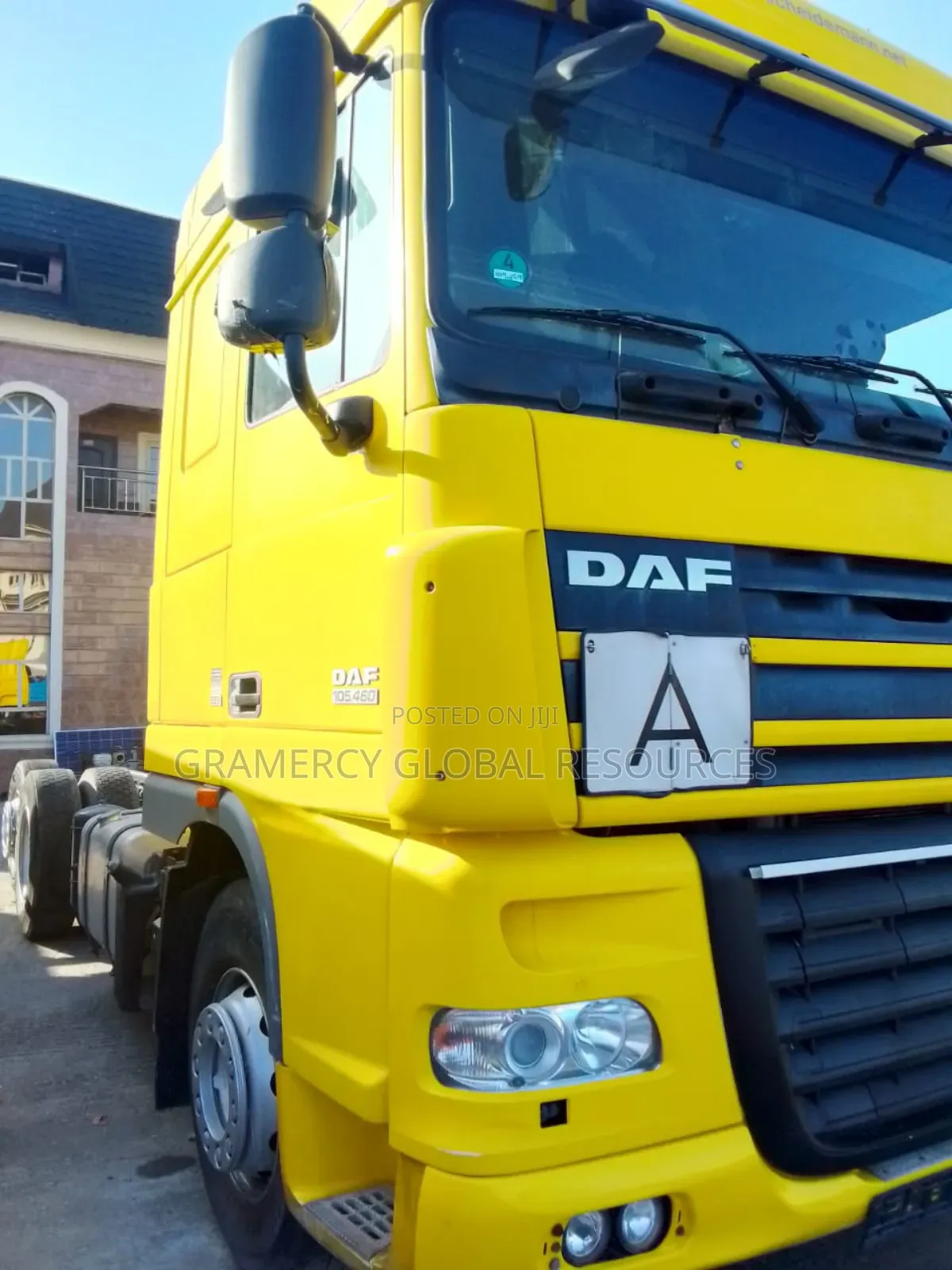 Foreign Used Daf Xf Trailer Head Chasis 8 Tyres
