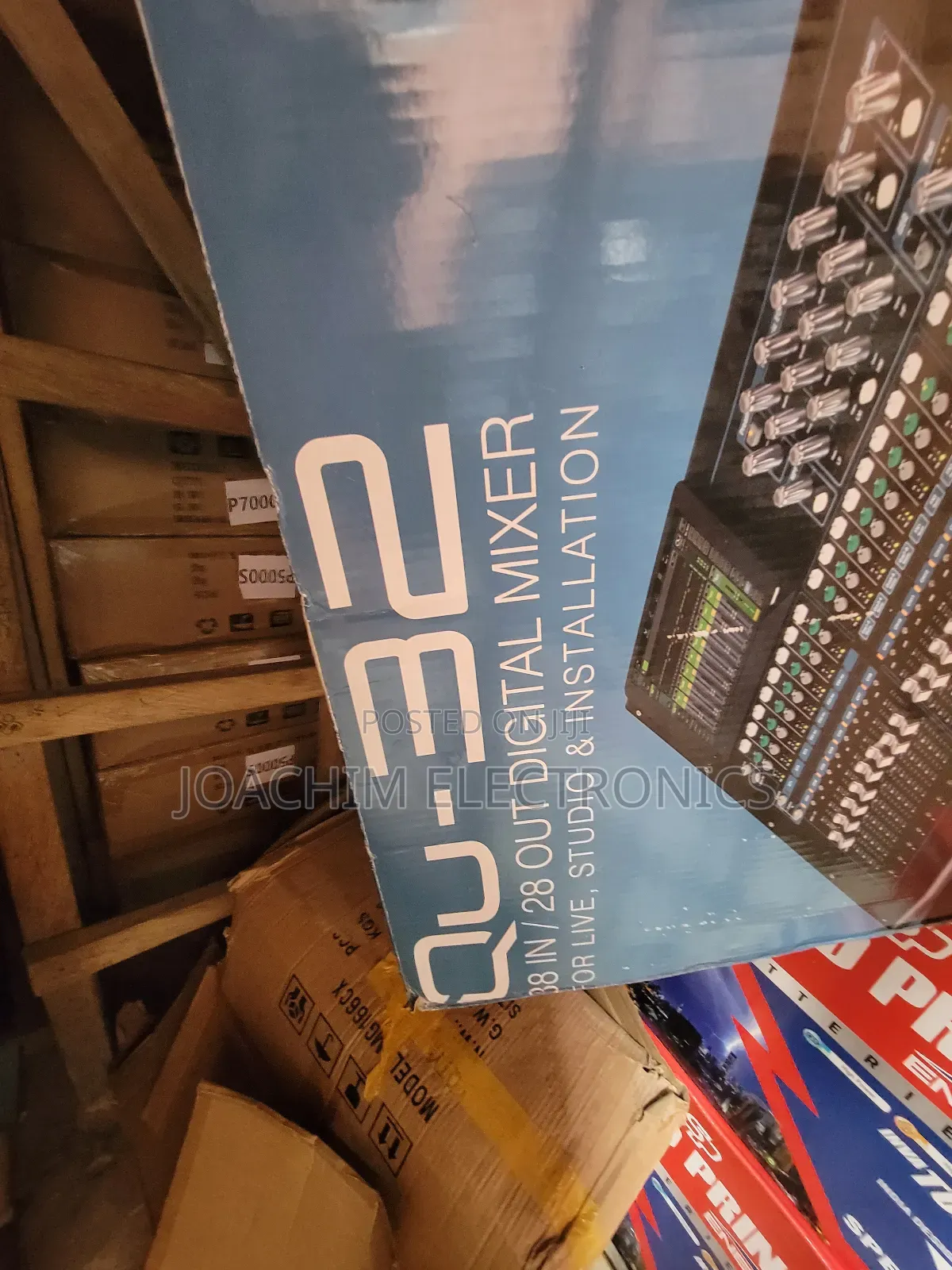 Allen and Heath Professional Mixer Qu-32