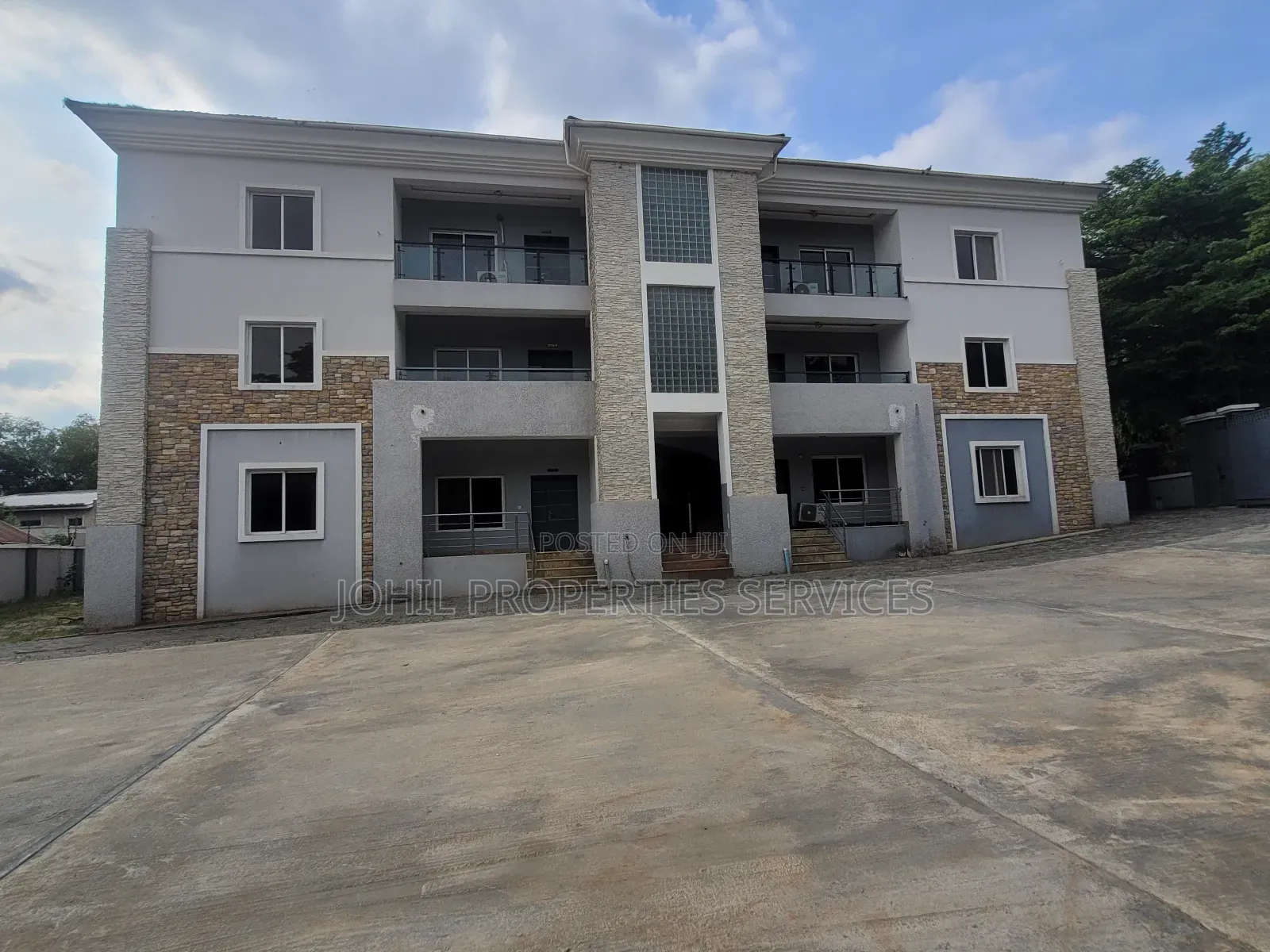 3bdrm Block of Flats in Maitama for rent