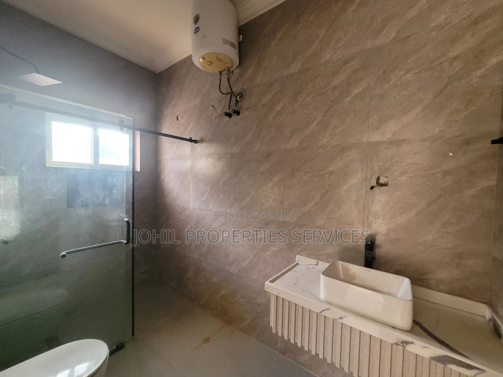 3bdrm Block of Flats in Maitama for rent
