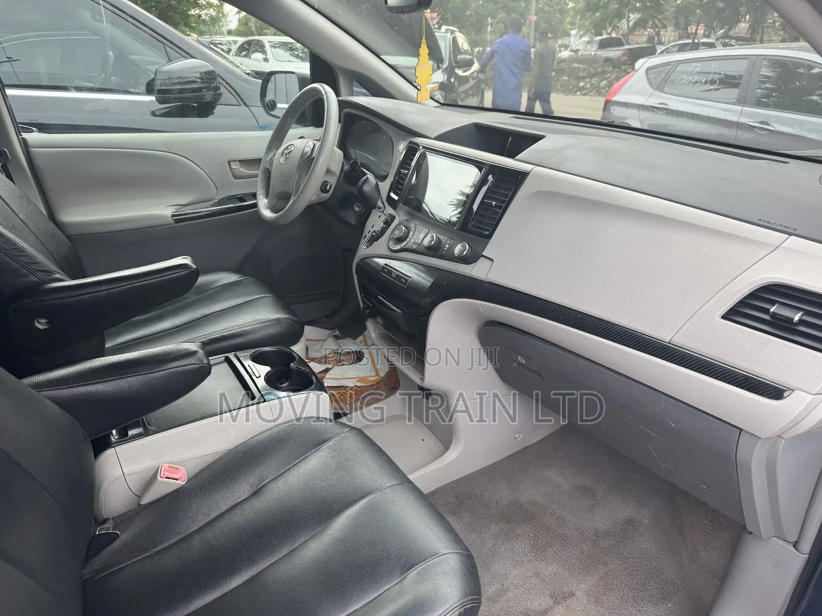 Toyota Sienna XLE 8 Passenger 2011 Black