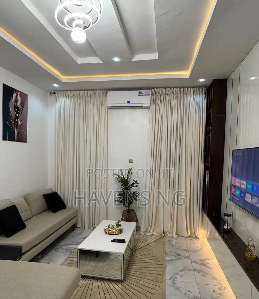 Tastefully Designed 1-Bedroom Luxury Apartment