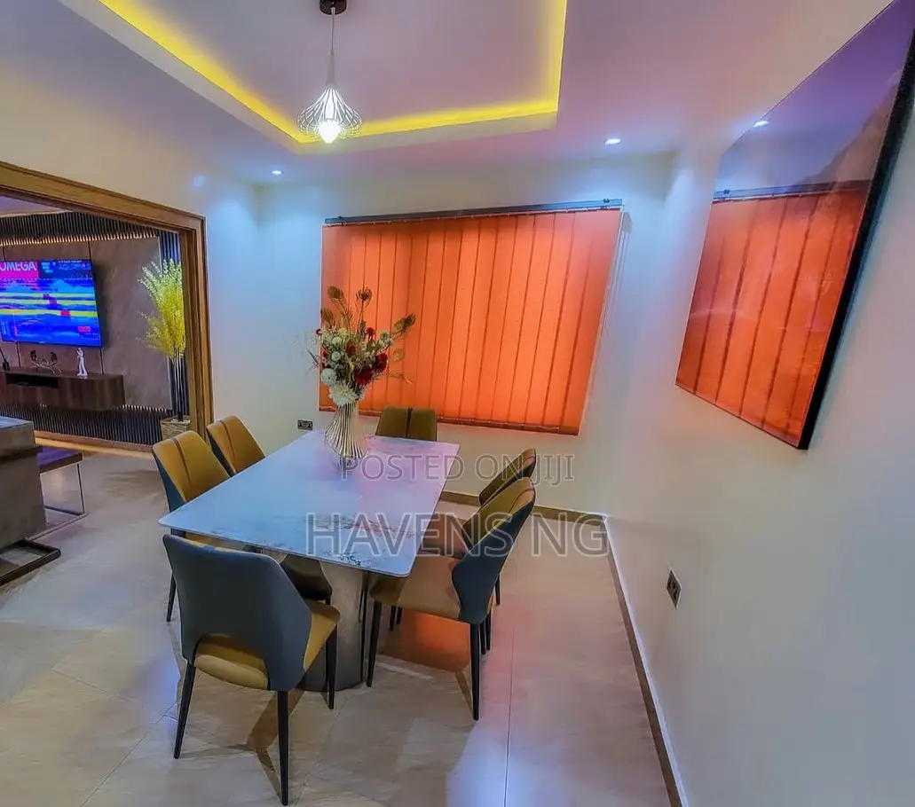 Modern 3-Bedroom Duplex Apartment for Short Stay