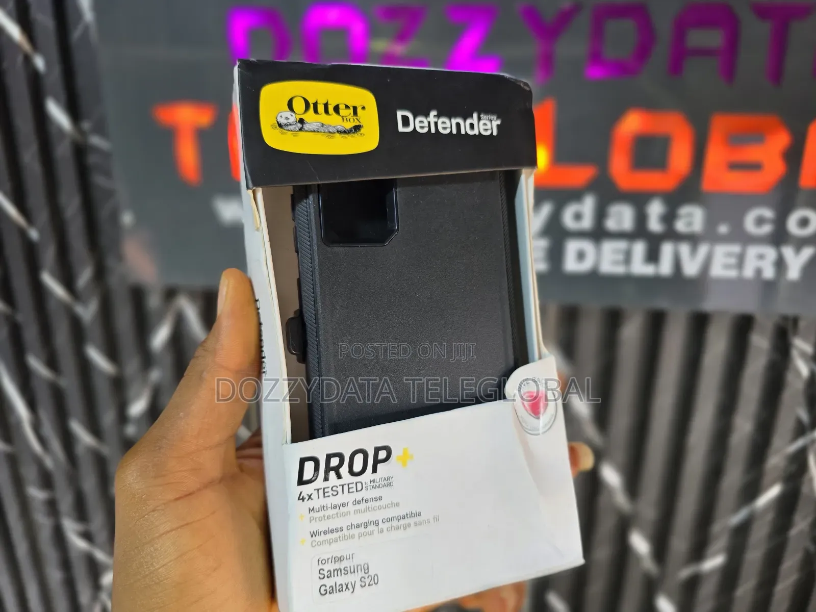 Samsung Galaxy S20 Otterbox Defender Case