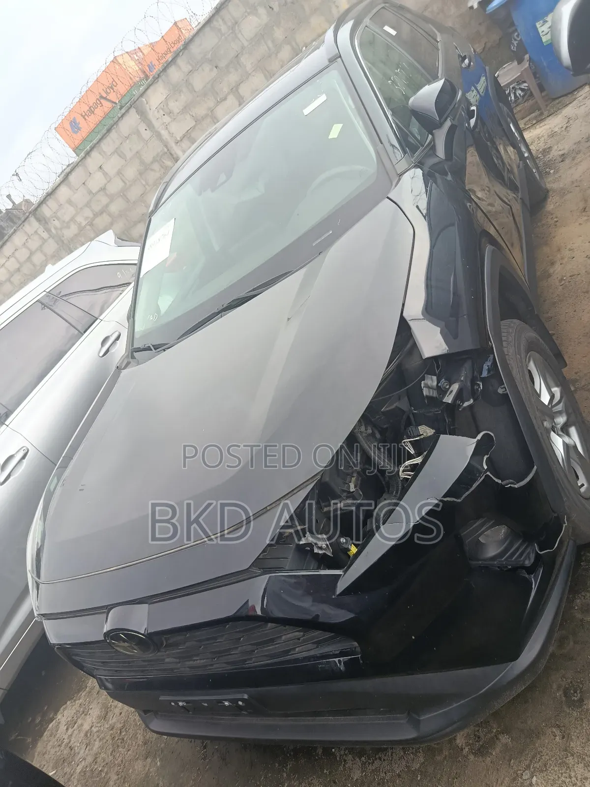 Toyota RAV4 XLE 2021 Black