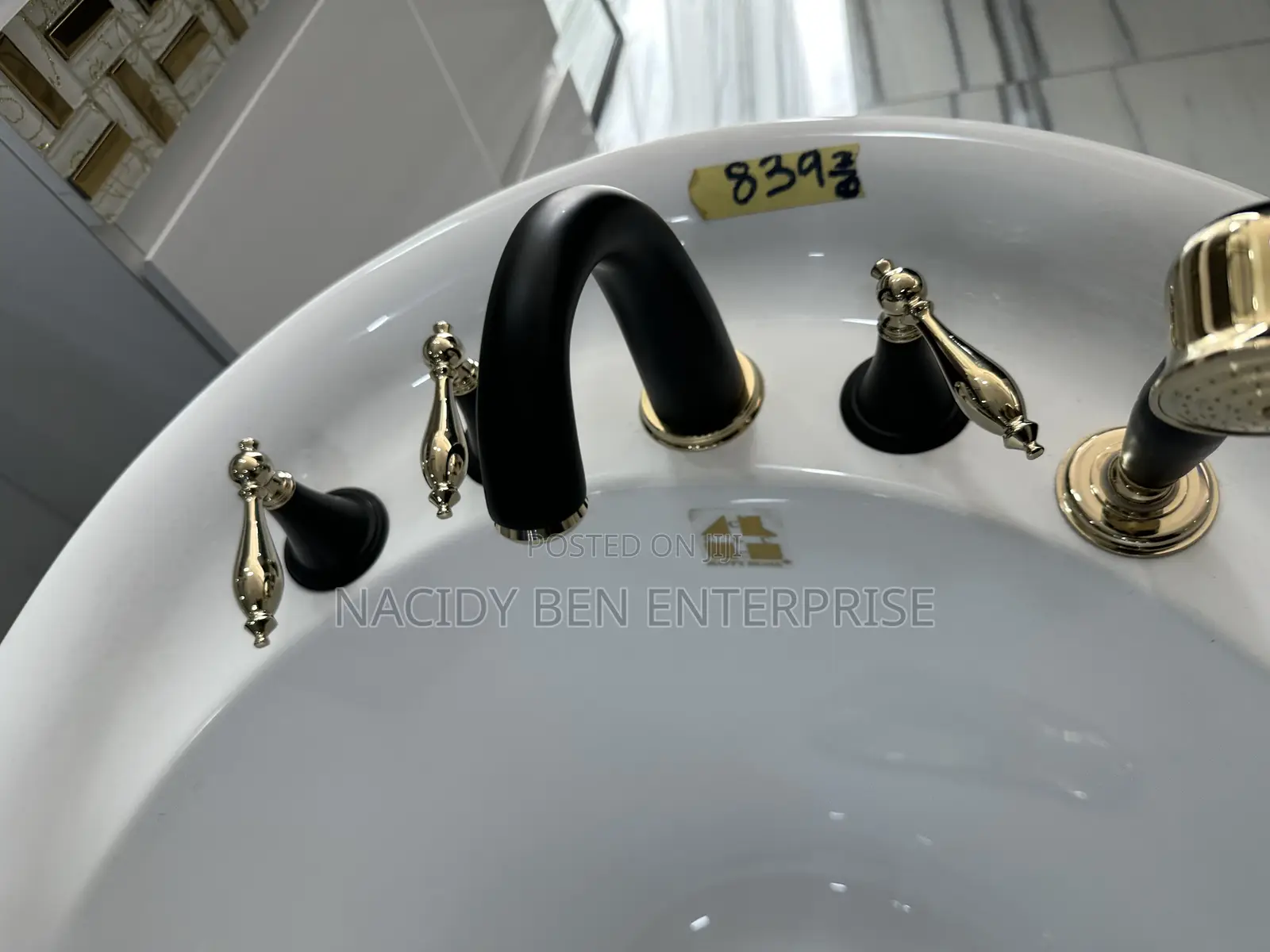 Free Standing Bathtub