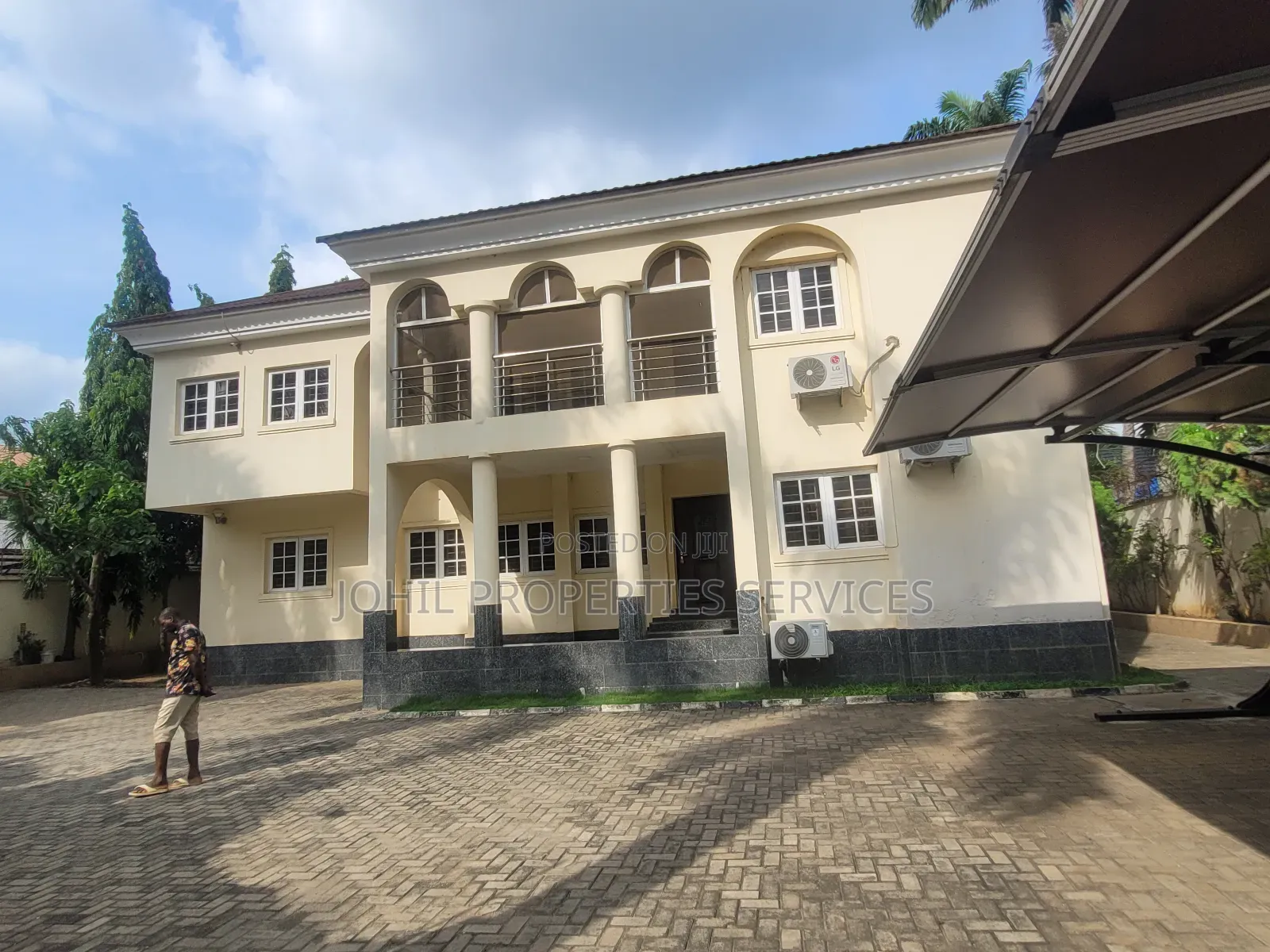 6bdrm Duplex in Maitama for sale