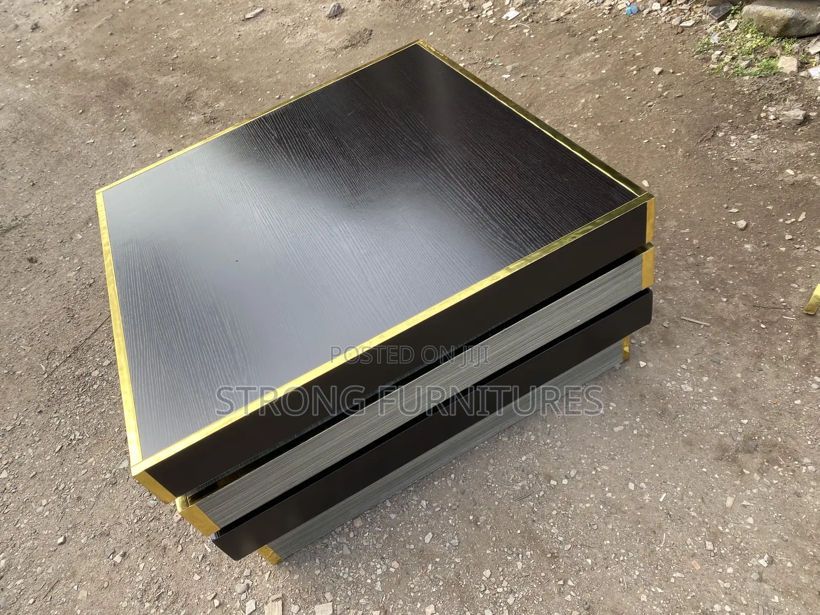 Turning Center Table 31 by 31 Inches