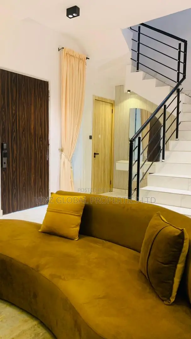 Luxury 3 Bedroom Duplex Apartment With Ps5 Massage Chair