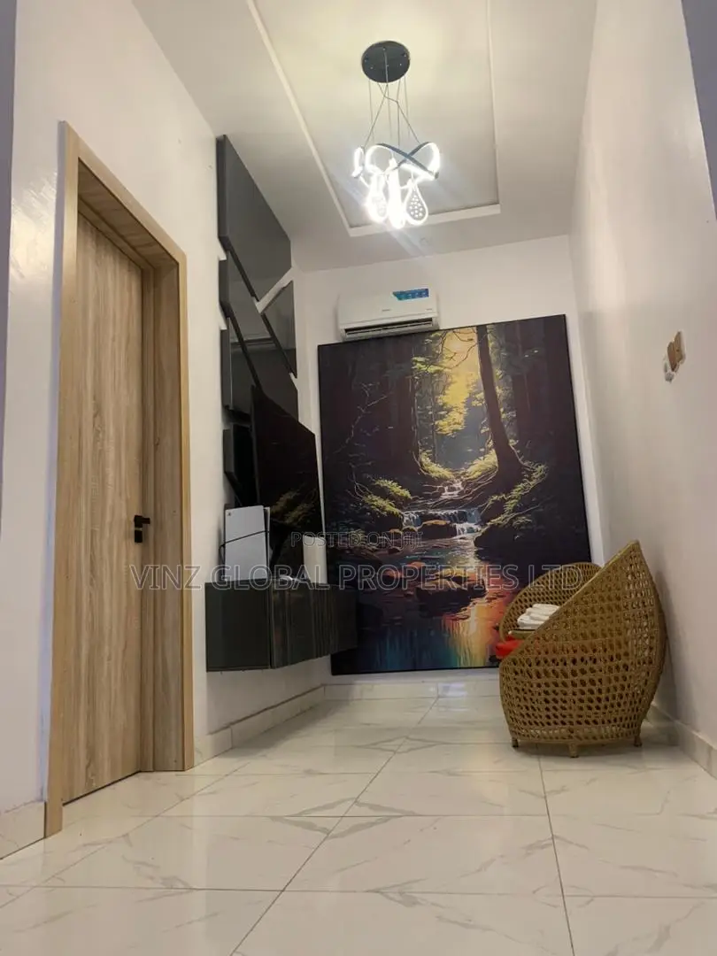 Luxury 3 Bedroom Duplex Apartment With Ps5 Massage Chair