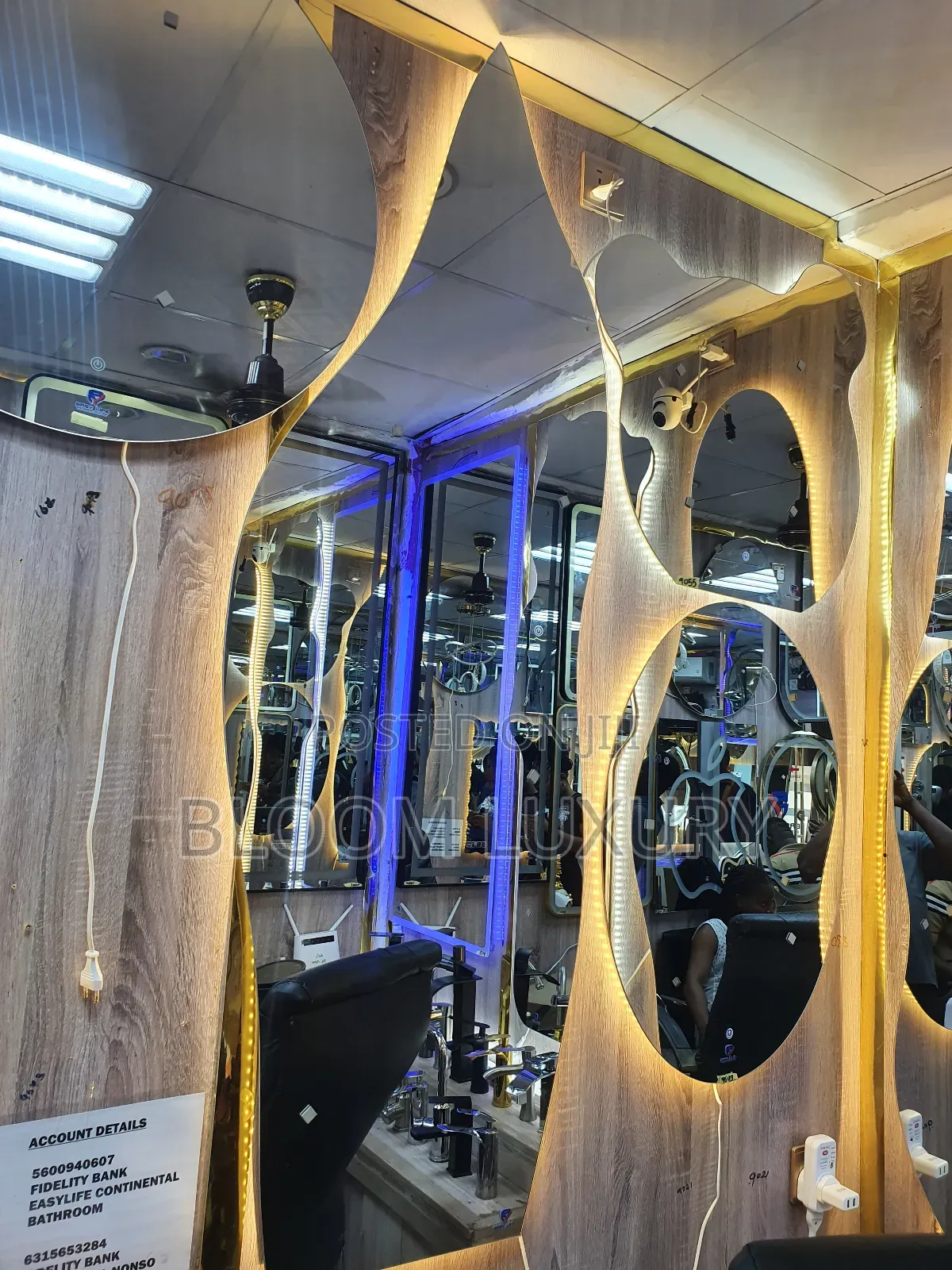 Shapeless Full Length Dressing/Salon
