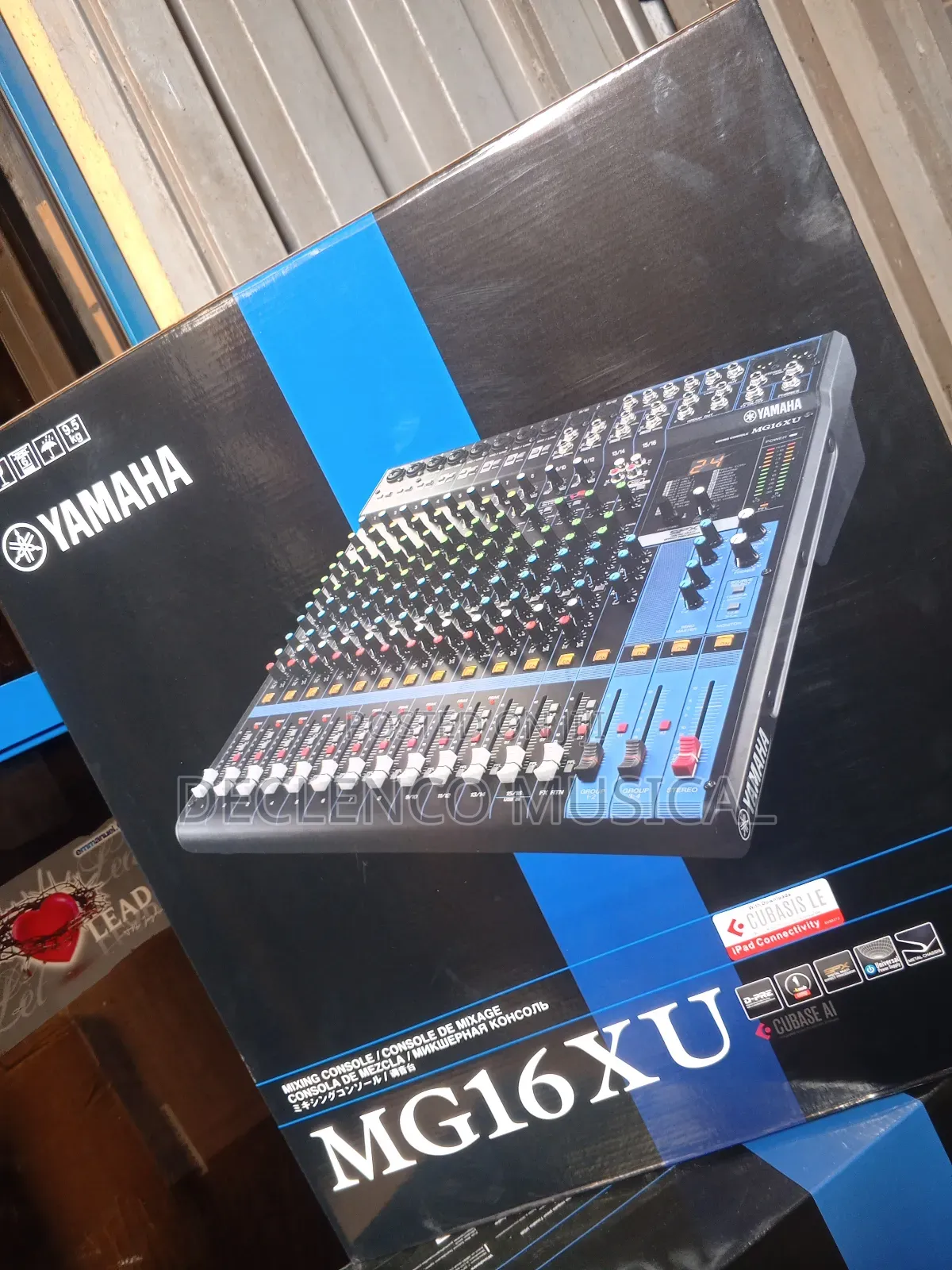 Yamaha Professional Console Mixer Mg16xu