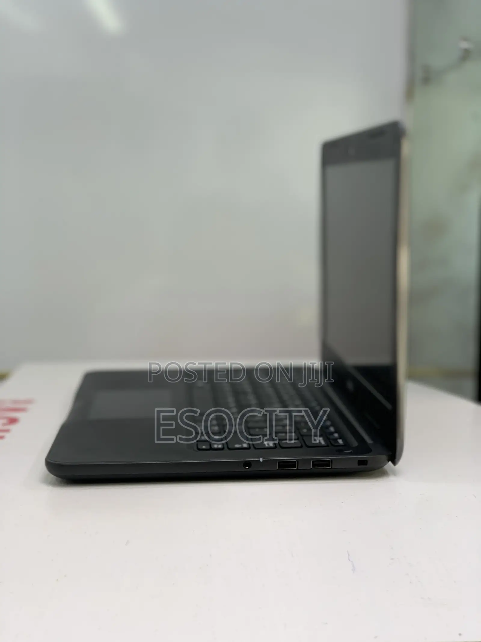 Laptop Dell Latitude 3380 8GB Intel Core I3 SSD 128GB