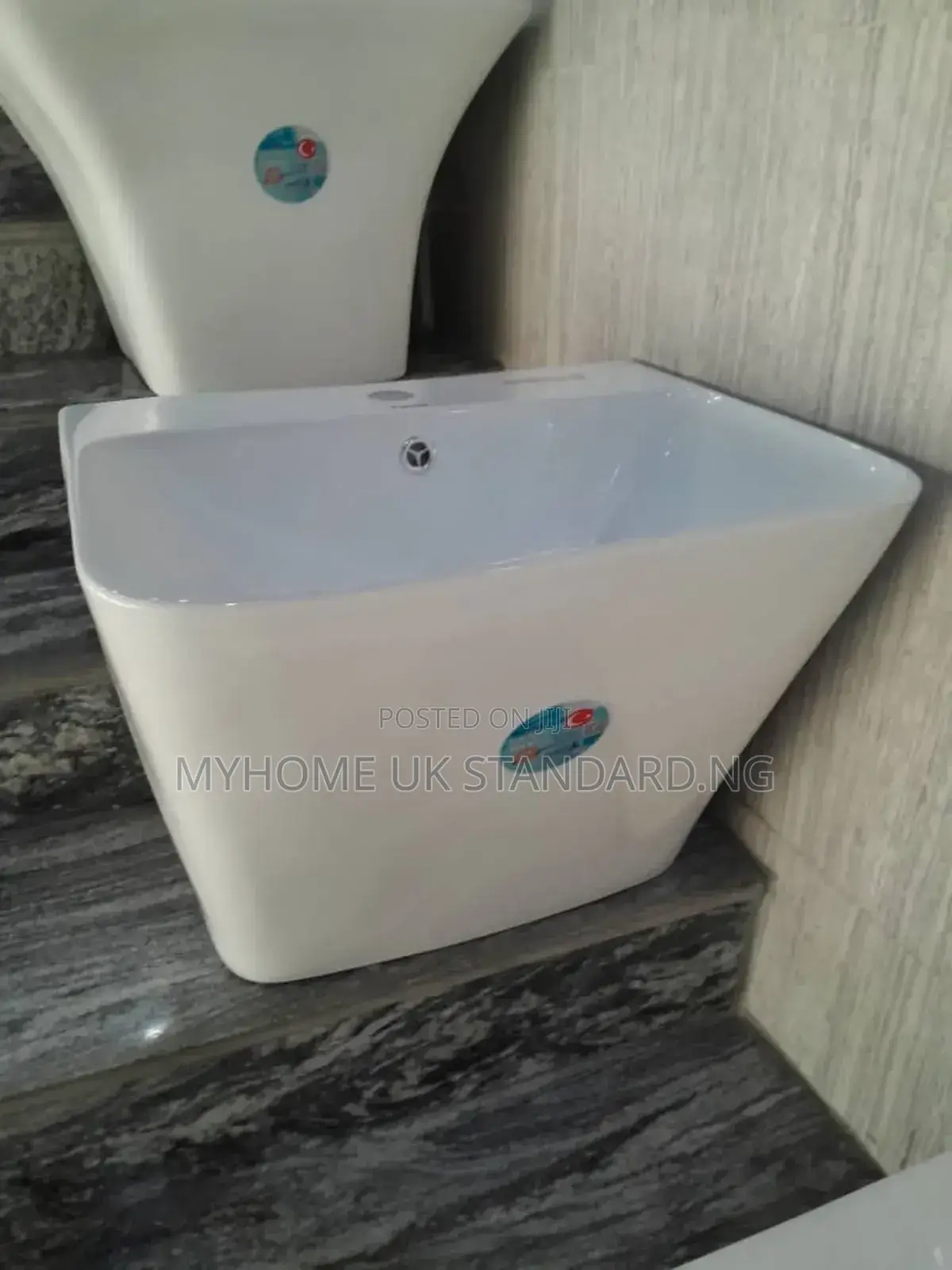 Dinning/Bathroom Wall Hung Washing Hand Basin