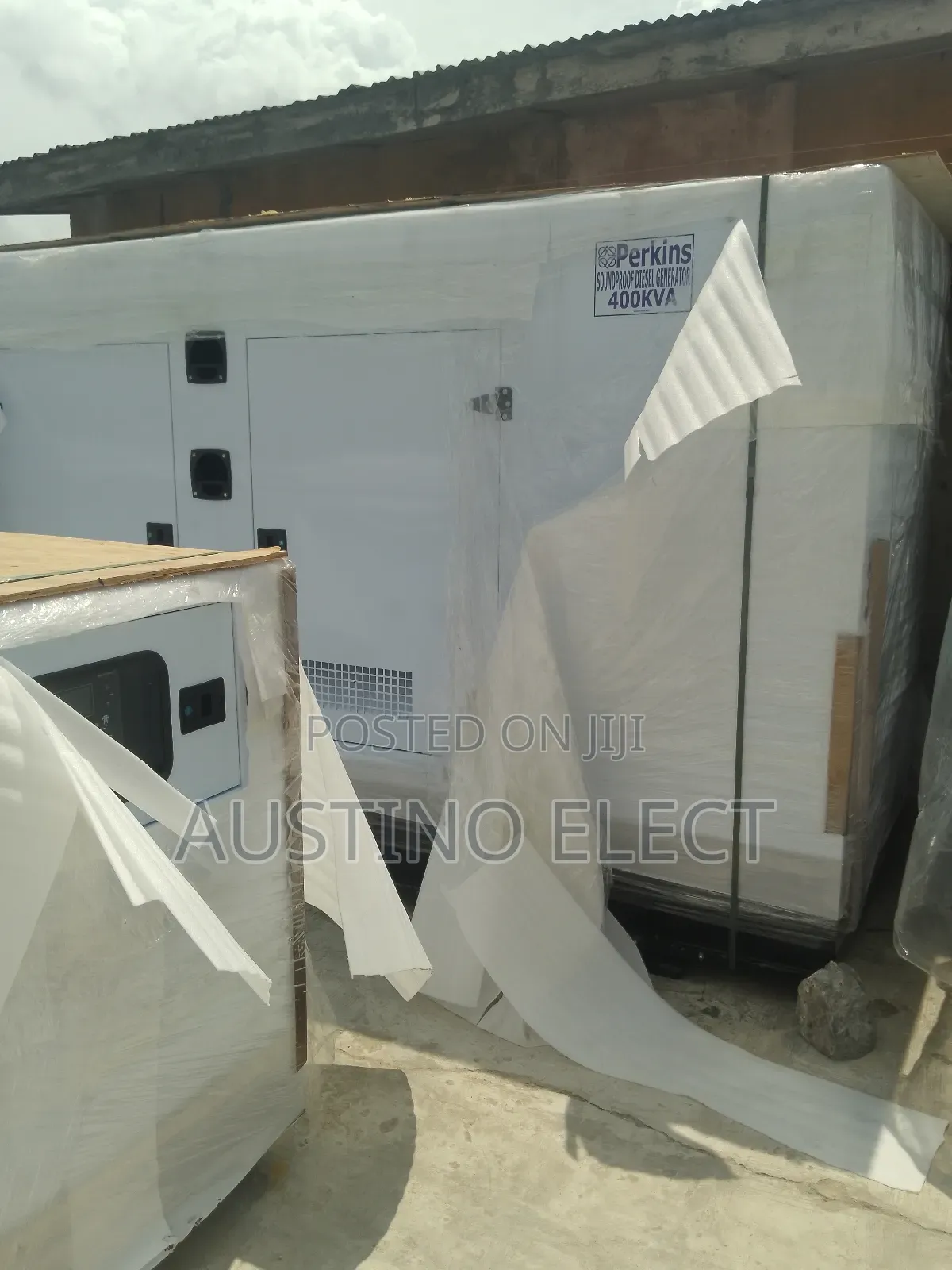 England 400kva Perkins Soundproof Engine