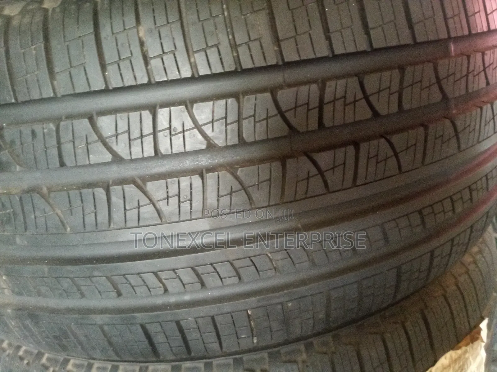 Latest Pirelli 265/50/20 Premium Product. Warrantee