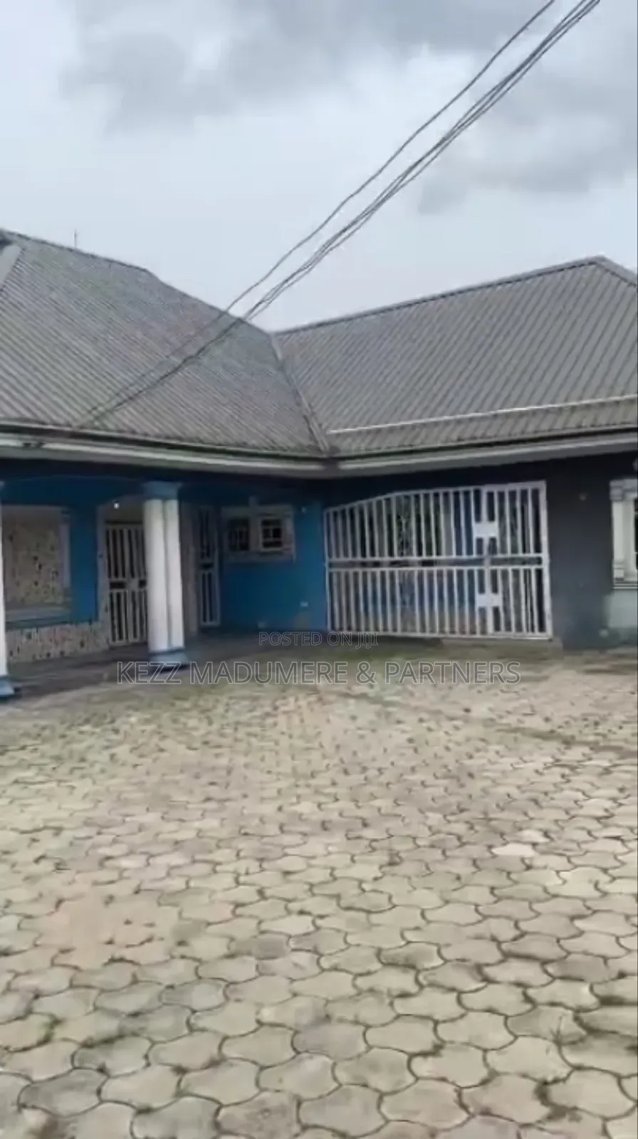 6bdrm Bungalow in Amechi Primary Sch., Port-Harcourt for sale