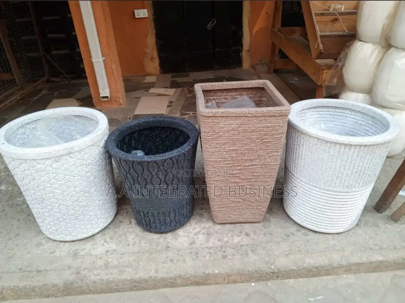 Very Durable Fiber Plastic Flower Pot