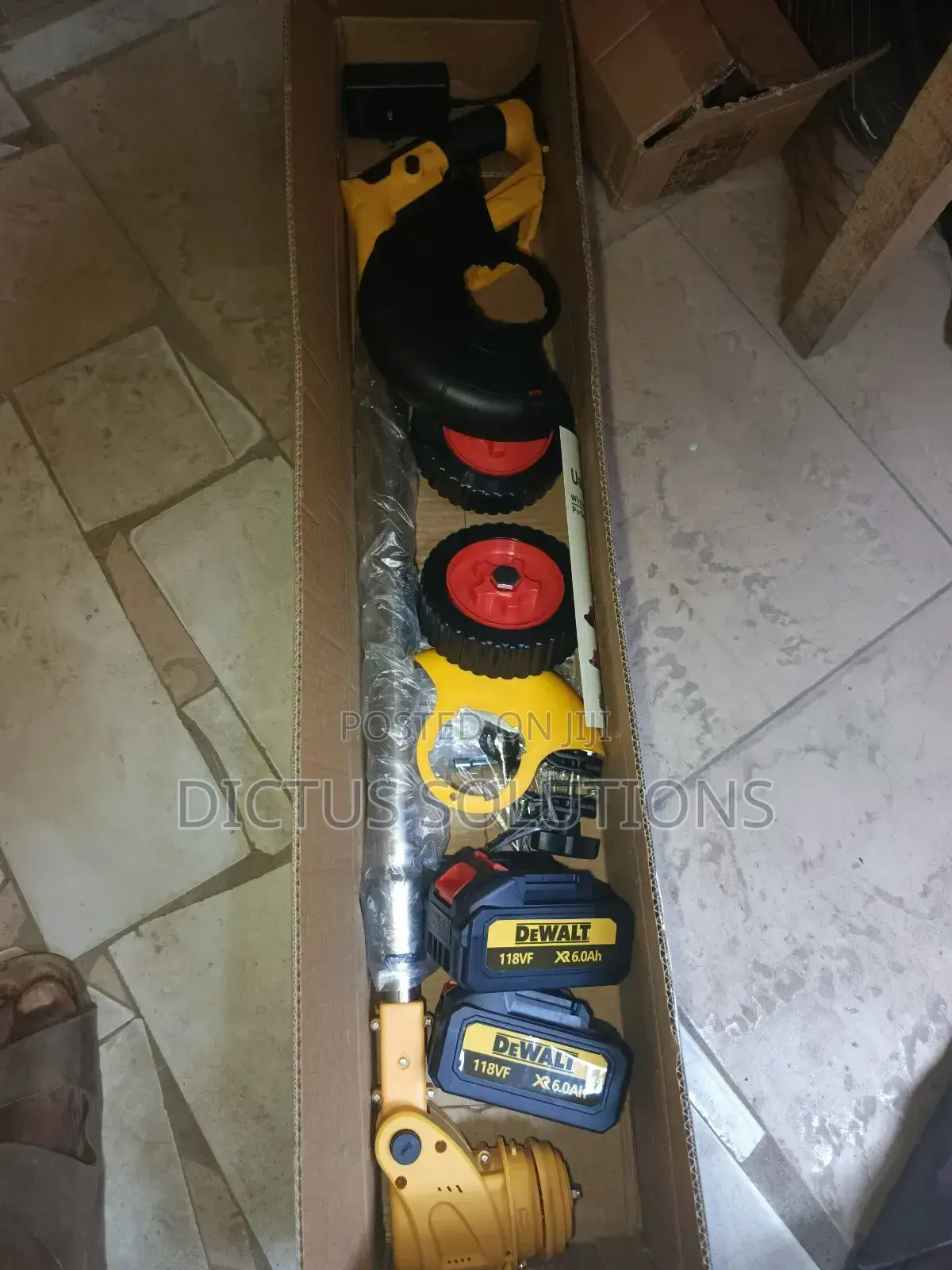 Rechargeable Cordless Lawn Mower Grass Cutting Machine With Wheels